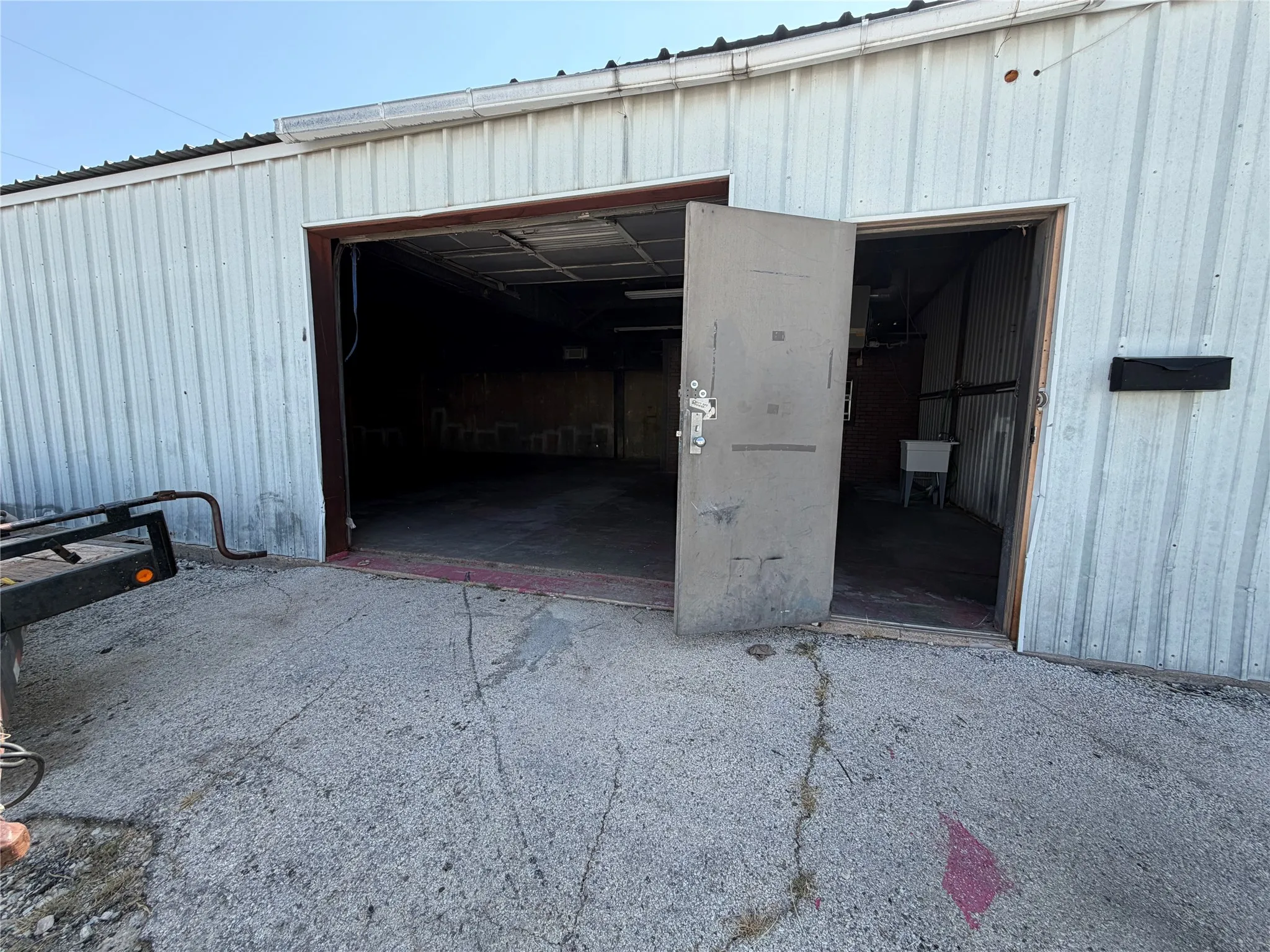 Industrial For Rent in Taylor County , 282 Ruidosa Avenue C3, Abilene, Texas 79605, 0, 0, Garage spaces, 0 Sqft, built in 1984, Price $900, mls#21352075, Real Estate Agent in Abilene, Homes For Rent in Taylor county, Homes For Rent in Abilene, Realtor in Abilene Texas, Real Estate Brokerage Independent Realty Texas, Luminita Cordes Realtor