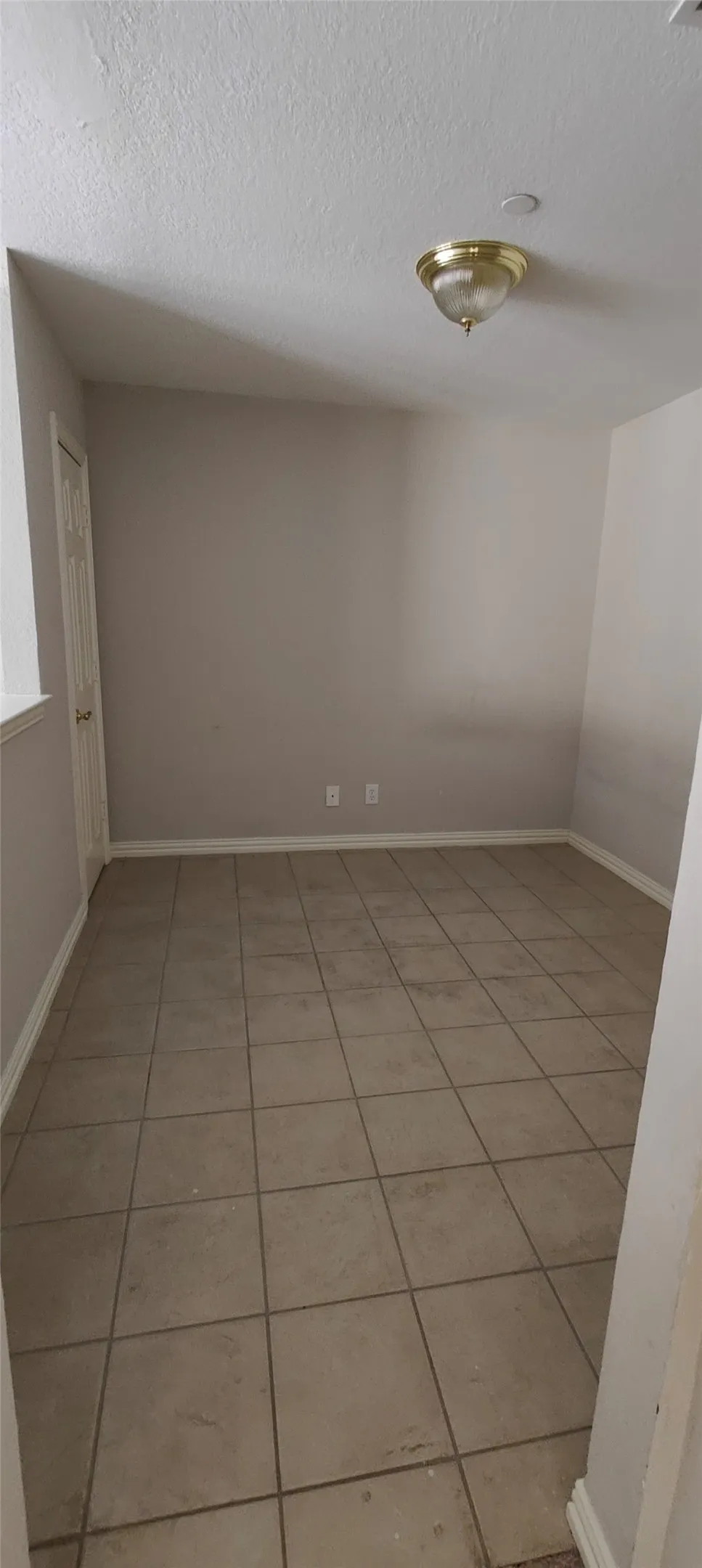 Townhouse For Rent in Collin County , 917 Avondale Lane, Plano, Texas 75025, 3 Bedroom, 3 Bathroom, 2 Garage spaces, 1,939 Sqft, built in 1999, mls#21351963, Real Estate Agent in Plano, Homes For Rent in Collin county, Homes For Rent in Plano, Realtor in Plano Texas, Real Estate Brokerage Independent Realty Texas, Luminita Cordes Realtor