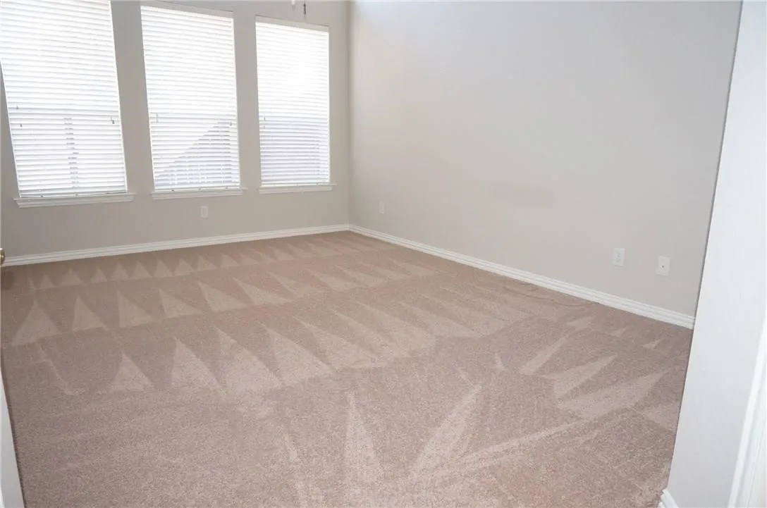 Townhouse For Rent in Collin County , 917 Avondale Lane, Plano, Texas 75025, 3 Bedroom, 3 Bathroom, 2 Garage spaces, 1,939 Sqft, built in 1999, mls#21351963, Real Estate Agent in Plano, Homes For Rent in Collin county, Homes For Rent in Plano, Realtor in Plano Texas, Real Estate Brokerage Independent Realty Texas, Luminita Cordes Realtor