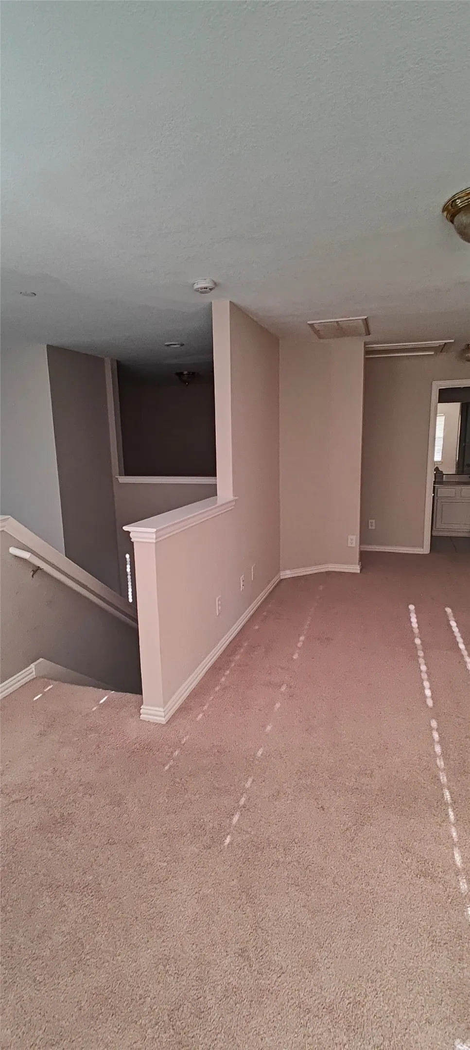 Townhouse For Rent in Collin County , 917 Avondale Lane, Plano, Texas 75025, 3 Bedroom, 3 Bathroom, 2 Garage spaces, 1,939 Sqft, built in 1999, mls#21351963, Real Estate Agent in Plano, Homes For Rent in Collin county, Homes For Rent in Plano, Realtor in Plano Texas, Real Estate Brokerage Independent Realty Texas, Luminita Cordes Realtor