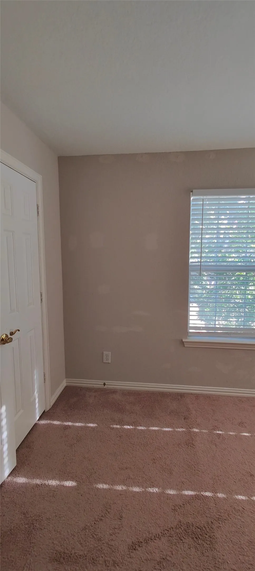 Townhouse For Rent in Collin County , 917 Avondale Lane, Plano, Texas 75025, 3 Bedroom, 3 Bathroom, 2 Garage spaces, 1,939 Sqft, built in 1999, mls#21351963, Real Estate Agent in Plano, Homes For Rent in Collin county, Homes For Rent in Plano, Realtor in Plano Texas, Real Estate Brokerage Independent Realty Texas, Luminita Cordes Realtor