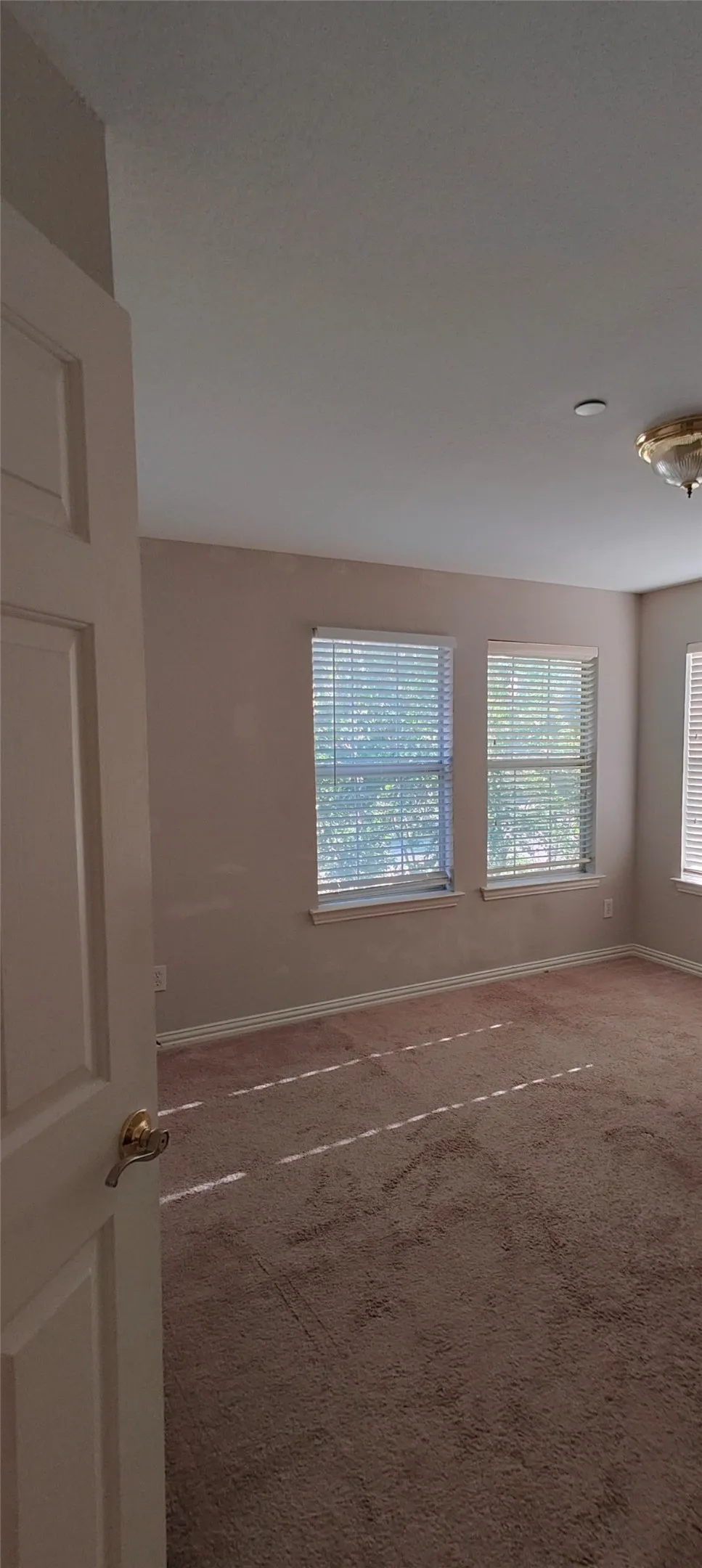 Townhouse For Rent in Collin County , 917 Avondale Lane, Plano, Texas 75025, 3 Bedroom, 3 Bathroom, 2 Garage spaces, 1,939 Sqft, built in 1999, mls#21351963, Real Estate Agent in Plano, Homes For Rent in Collin county, Homes For Rent in Plano, Realtor in Plano Texas, Real Estate Brokerage Independent Realty Texas, Luminita Cordes Realtor