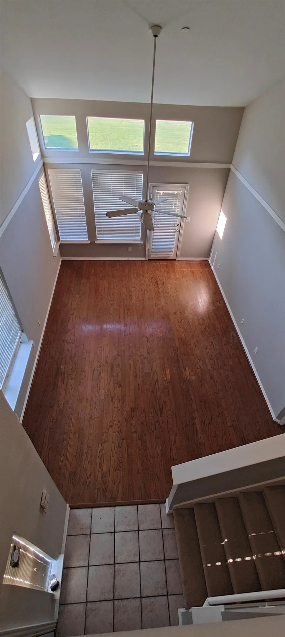 Townhouse For Rent in Collin County , 917 Avondale Lane, Plano, Texas 75025, 3 Bedroom, 3 Bathroom, 2 Garage spaces, 1,939 Sqft, built in 1999, mls#21351963, Real Estate Agent in Plano, Homes For Rent in Collin county, Homes For Rent in Plano, Realtor in Plano Texas, Real Estate Brokerage Independent Realty Texas, Luminita Cordes Realtor