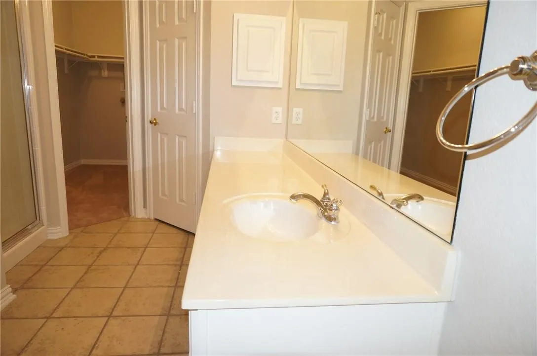 Townhouse For Rent in Collin County , 917 Avondale Lane, Plano, Texas 75025, 3 Bedroom, 3 Bathroom, 2 Garage spaces, 1,939 Sqft, built in 1999, mls#21351963, Real Estate Agent in Plano, Homes For Rent in Collin county, Homes For Rent in Plano, Realtor in Plano Texas, Real Estate Brokerage Independent Realty Texas, Luminita Cordes Realtor
