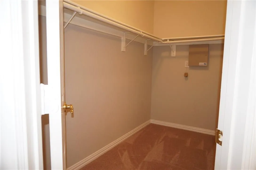 Townhouse For Rent in Collin County , 917 Avondale Lane, Plano, Texas 75025, 3 Bedroom, 3 Bathroom, 2 Garage spaces, 1,939 Sqft, built in 1999, mls#21351963, Real Estate Agent in Plano, Homes For Rent in Collin county, Homes For Rent in Plano, Realtor in Plano Texas, Real Estate Brokerage Independent Realty Texas, Luminita Cordes Realtor