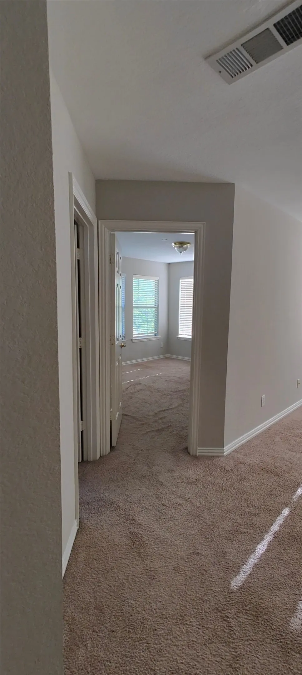 Townhouse For Rent in Collin County , 917 Avondale Lane, Plano, Texas 75025, 3 Bedroom, 3 Bathroom, 2 Garage spaces, 1,939 Sqft, built in 1999, mls#21351963, Real Estate Agent in Plano, Homes For Rent in Collin county, Homes For Rent in Plano, Realtor in Plano Texas, Real Estate Brokerage Independent Realty Texas, Luminita Cordes Realtor