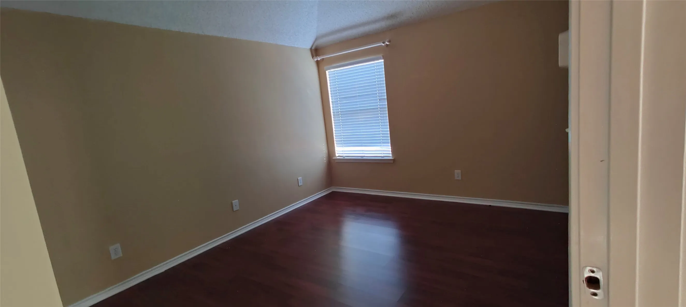 Single Family Residence For Rent in Collin County , 6800 Burr Oak Drive, Plano, Texas 75023, 4 Bedroom, 3 Bathroom, 2 Garage spaces, 2,470 Sqft, built in 1994, mls#21352088, Real Estate Agent in Plano, Homes For Rent in Collin county, Homes For Rent in Plano, Realtor in Plano Texas, Real Estate Brokerage Independent Realty Texas, Luminita Cordes Realtor