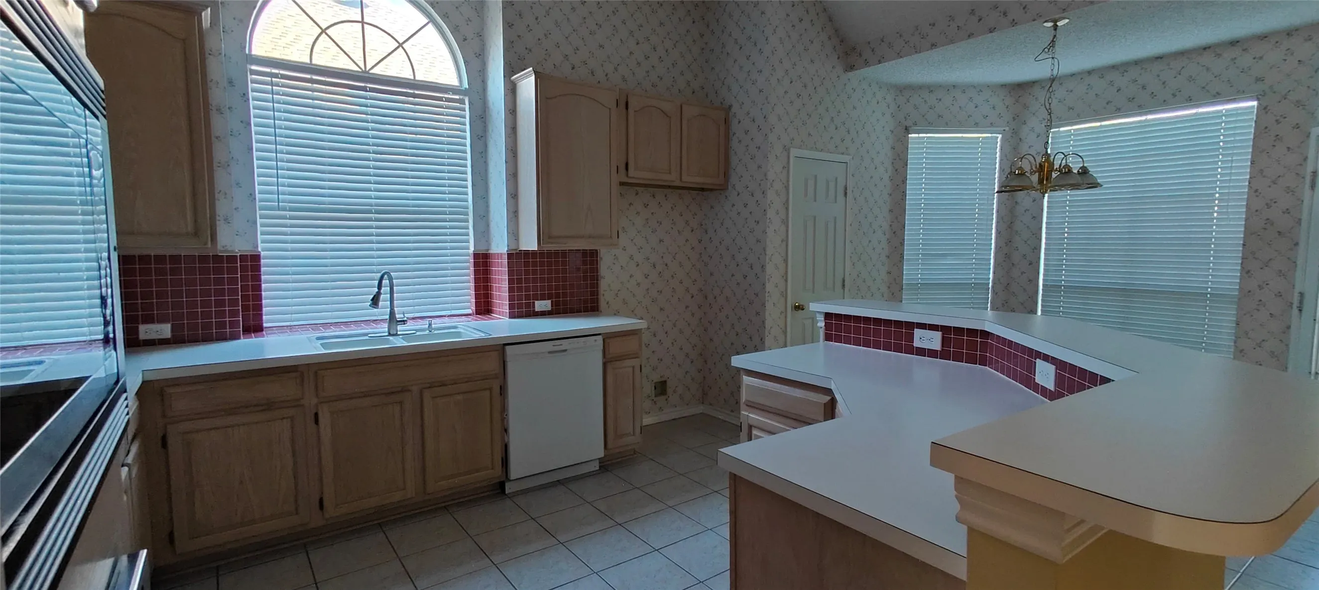Single Family Residence For Rent in Collin County , 6800 Burr Oak Drive, Plano, Texas 75023, 4 Bedroom, 3 Bathroom, 2 Garage spaces, 2,470 Sqft, built in 1994, mls#21352088, Real Estate Agent in Plano, Homes For Rent in Collin county, Homes For Rent in Plano, Realtor in Plano Texas, Real Estate Brokerage Independent Realty Texas, Luminita Cordes Realtor