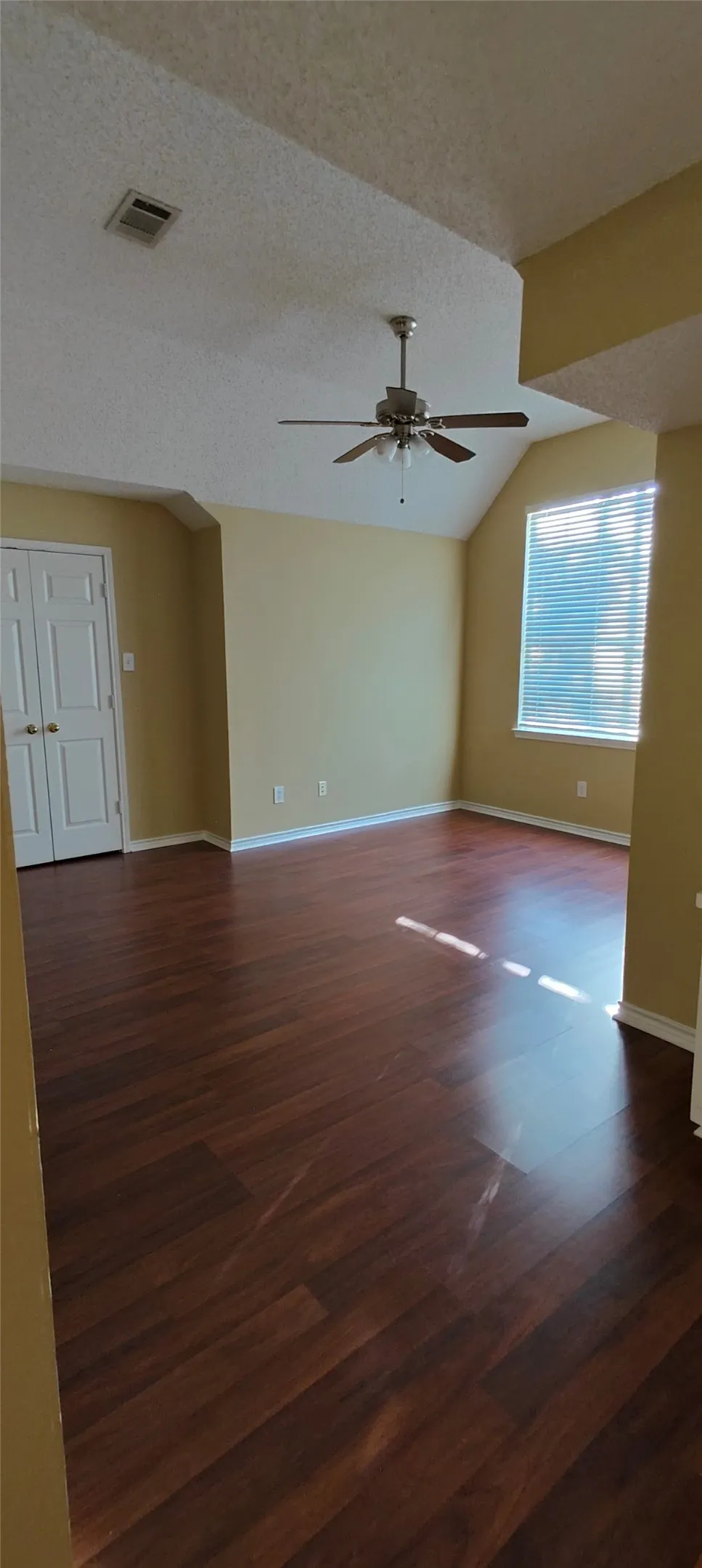 Single Family Residence For Rent in Collin County , 6800 Burr Oak Drive, Plano, Texas 75023, 4 Bedroom, 3 Bathroom, 2 Garage spaces, 2,470 Sqft, built in 1994, mls#21352088, Real Estate Agent in Plano, Homes For Rent in Collin county, Homes For Rent in Plano, Realtor in Plano Texas, Real Estate Brokerage Independent Realty Texas, Luminita Cordes Realtor