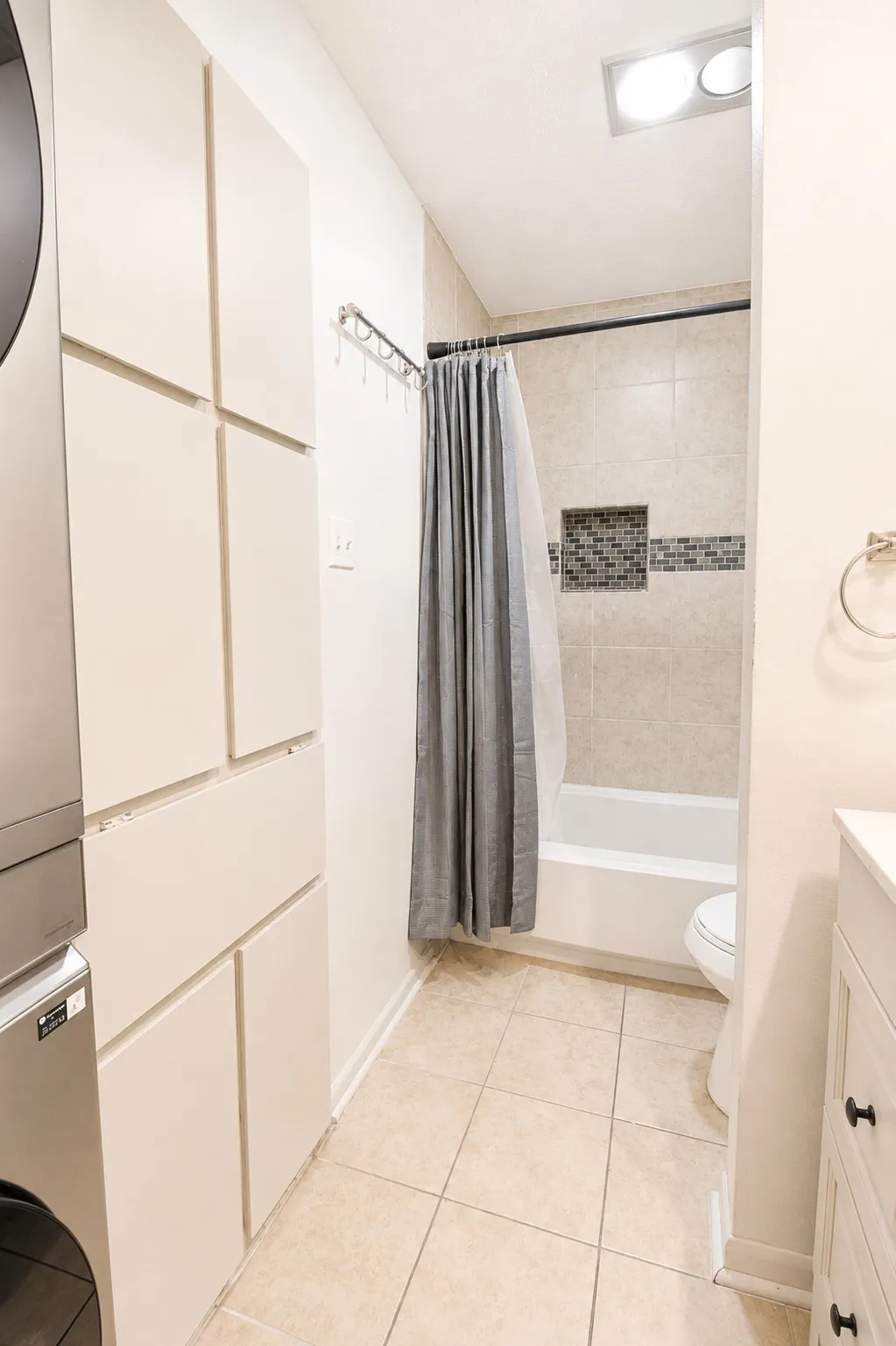 Condominium For Sale in Bexar County , 14122 Churchill Estates Boulevard, San Antonio, Texas 78248, 2 Bedroom, 2 Bathroom, 1 Garage spaces, 902 Sqft, built in 1982, mls#21352095, Real Estate Agent in San Antonio, Homes For Sale in Bexar county, Homes For Sale in San Antonio, Realtor in San Antonio Texas, Real Estate Brokerage Independent Realty Texas, Luminita Cordes Realtor