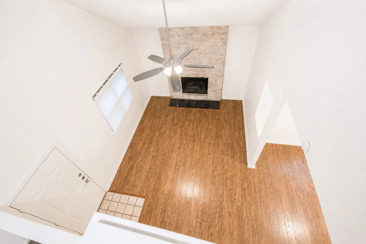 Condominium For Sale in Bexar County , 14122 Churchill Estates Boulevard, San Antonio, Texas 78248, 2 Bedroom, 2 Bathroom, 1 Garage spaces, 902 Sqft, built in 1982, mls#21352095, Real Estate Agent in San Antonio, Homes For Sale in Bexar county, Homes For Sale in San Antonio, Realtor in San Antonio Texas, Real Estate Brokerage Independent Realty Texas, Luminita Cordes Realtor