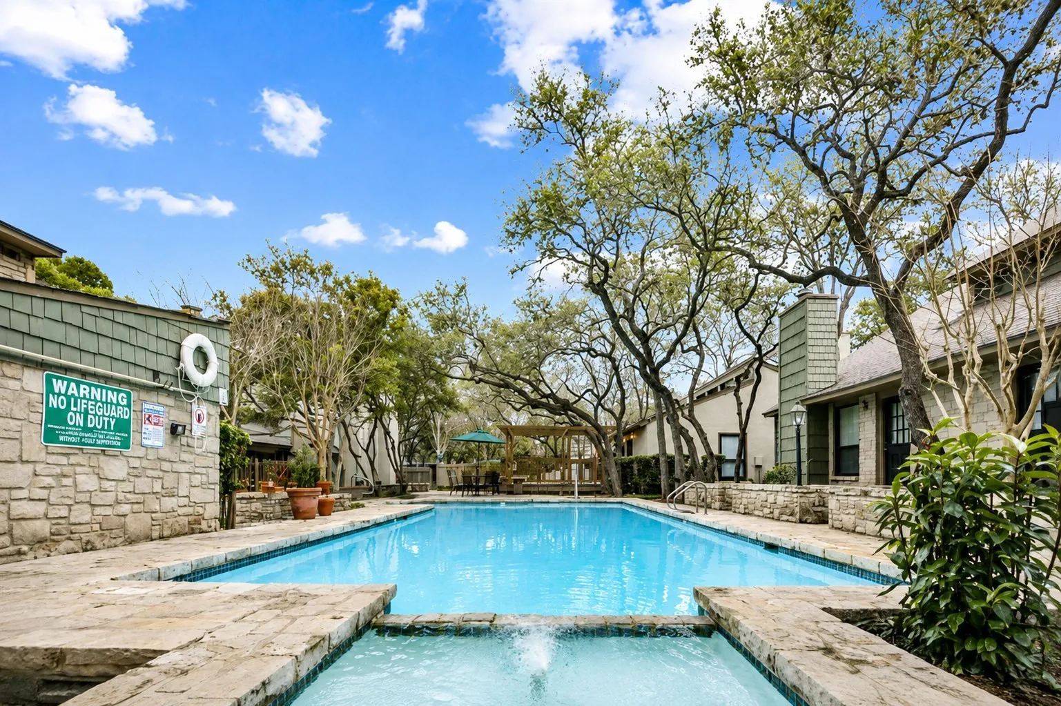Condominium For Sale in Bexar County , 14122 Churchill Estates Boulevard, San Antonio, Texas 78248, 2 Bedroom, 2 Bathroom, 1 Garage spaces, 902 Sqft, built in 1982, mls#21352095, Real Estate Agent in San Antonio, Homes For Sale in Bexar county, Homes For Sale in San Antonio, Realtor in San Antonio Texas, Real Estate Brokerage Independent Realty Texas, Luminita Cordes Realtor