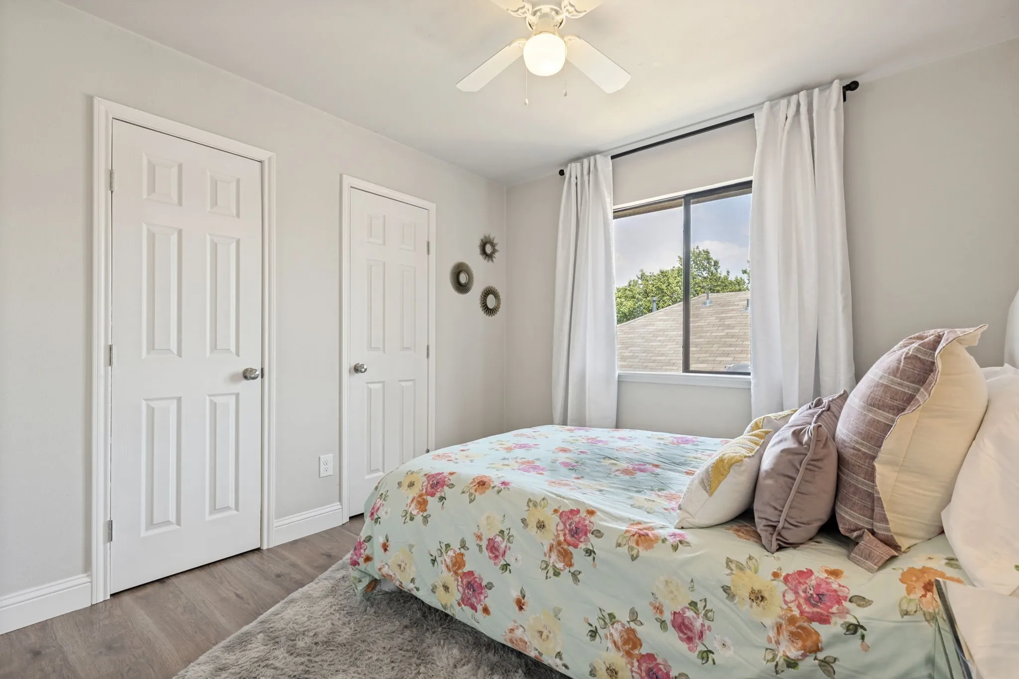 Single Family Residence For Sale in Dallas County , 1407 Windmill Lane, Mesquite, Texas 75149, 3 Bedroom, 3 Bathroom, 2 Garage spaces, 1,736 Sqft, built in 1986, mls#21348965, Real Estate Agent in Mesquite, Homes For Sale in Dallas county, Homes For Sale in Mesquite, Realtor in Mesquite Texas, Real Estate Brokerage Independent Realty Texas, Luminita Cordes Realtor