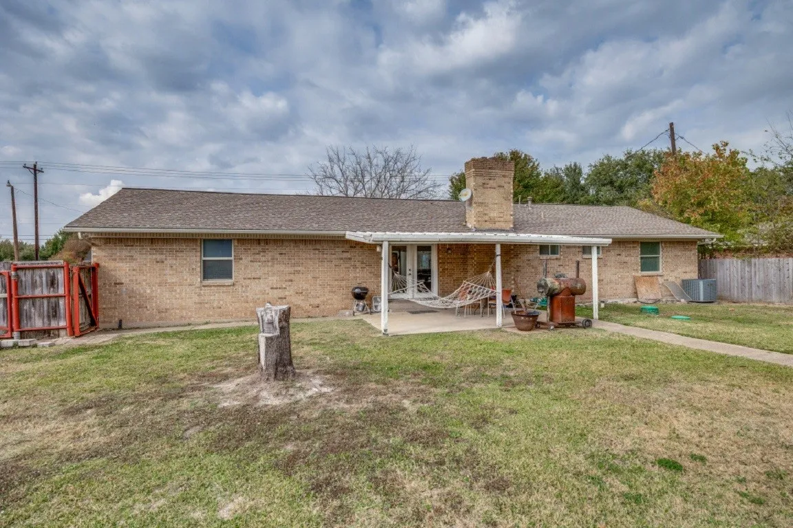 Single Family Residence For Rent in Dallas County , 3550 Whiteley Road, Wylie, Texas 75098, 3 Bedroom, 2 Bathroom, 1 Garage spaces, 1,690 Sqft, built in 1968, mls#21352101, Real Estate Agent in Wylie, Homes For Rent in Dallas county, Homes For Rent in Wylie, Realtor in Wylie Texas, Real Estate Brokerage Independent Realty Texas, Luminita Cordes Realtor