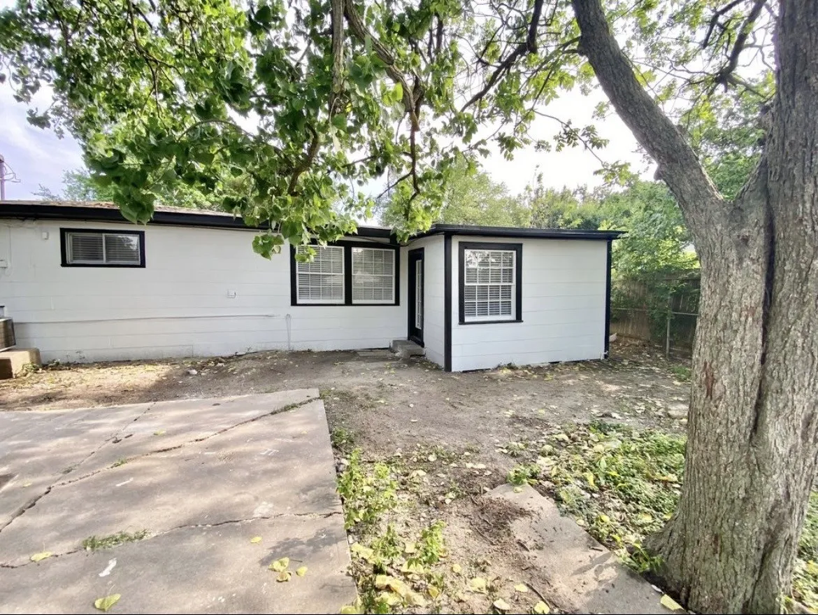 Single Family Residence For Rent in Galveston County , 100 17th Avenue N, Texas City, Texas 77590, 3 Bedroom, 2 Bathroom, Garage spaces, 1,684 Sqft, built in 1943, mls#21352102, Real Estate Agent in Texas City, Homes For Rent in Galveston county, Homes For Rent in Texas City, Realtor in Texas City Texas, Real Estate Brokerage Independent Realty Texas, Luminita Cordes Realtor