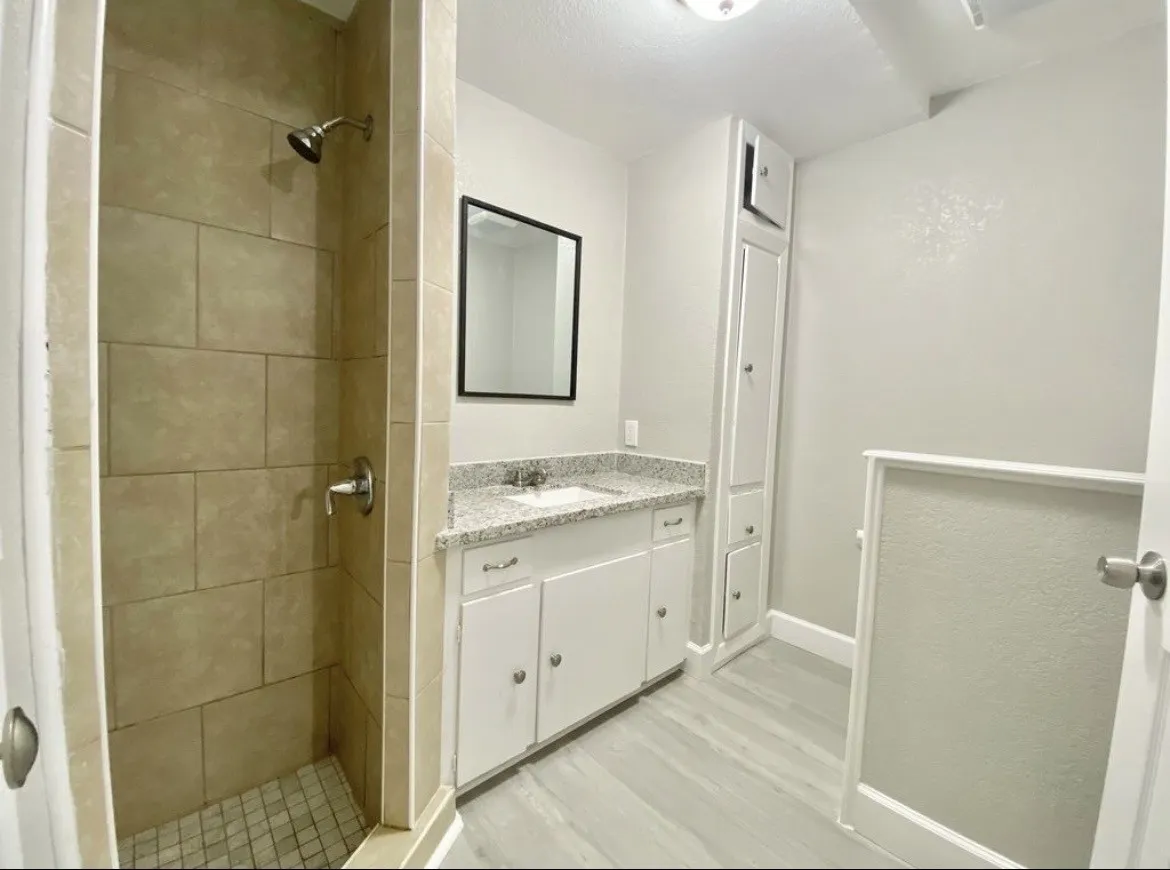 Single Family Residence For Rent in Galveston County , 100 17th Avenue N, Texas City, Texas 77590, 3 Bedroom, 2 Bathroom, Garage spaces, 1,684 Sqft, built in 1943, mls#21352102, Real Estate Agent in Texas City, Homes For Rent in Galveston county, Homes For Rent in Texas City, Realtor in Texas City Texas, Real Estate Brokerage Independent Realty Texas, Luminita Cordes Realtor