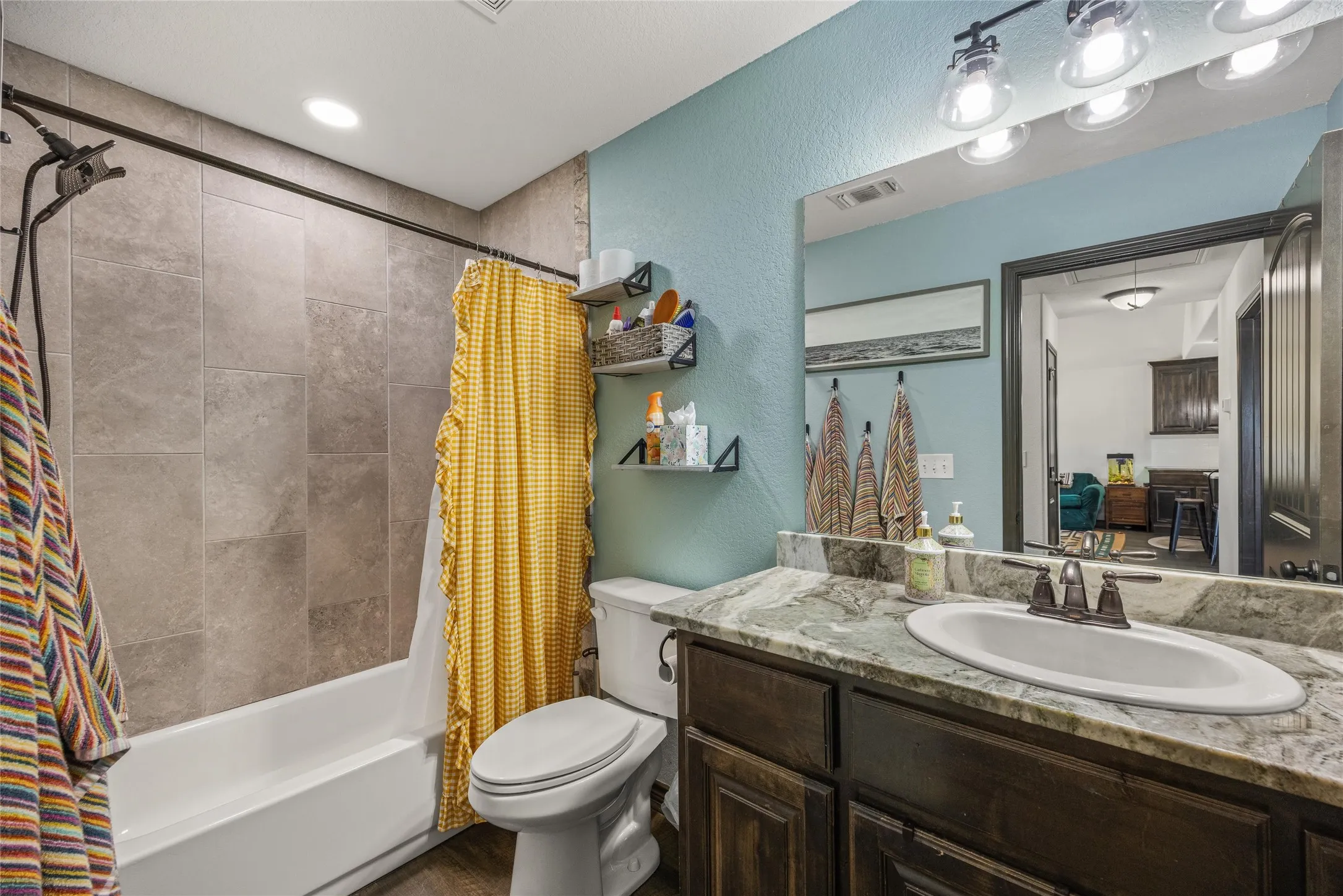Single Family Residence For Sale in Hood County , 2605 Dove Trail, Granbury, Texas 76048, 2 Bedroom, 1 Bathroom, Garage spaces, 1,017 Sqft, built in 2020, mls#21350970, Real Estate Agent in Granbury, Homes For Sale in Hood county, Homes For Sale in Granbury, Realtor in Granbury Texas, Real Estate Brokerage Independent Realty Texas, Luminita Cordes Realtor