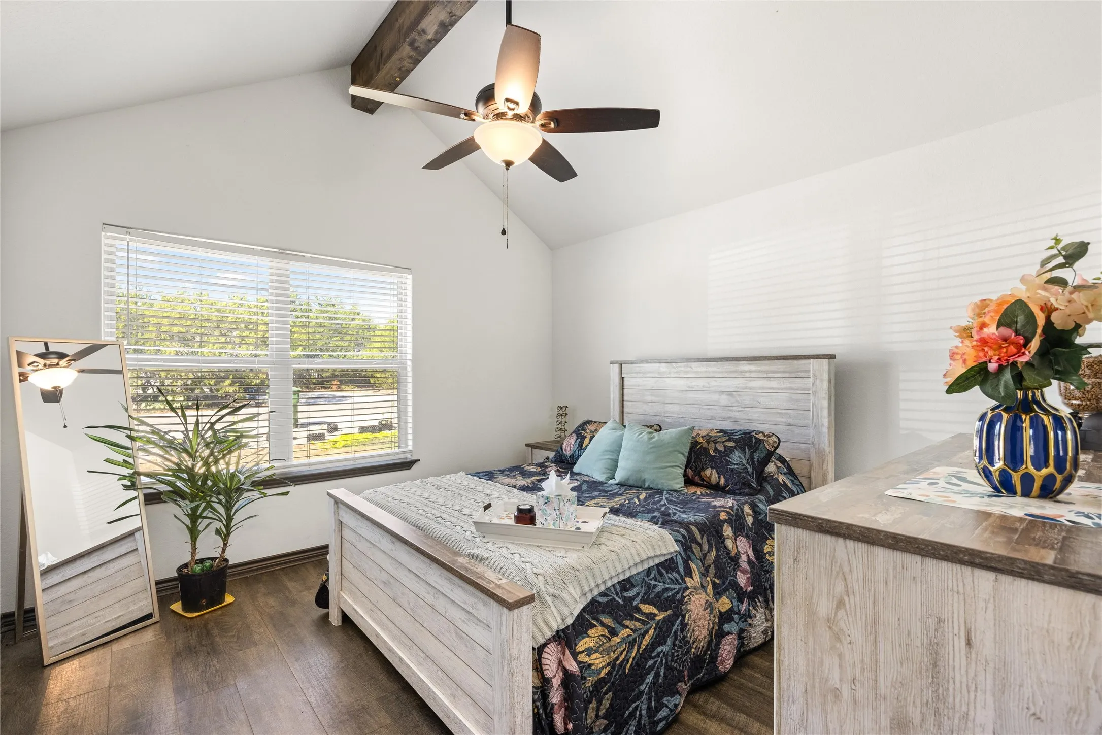 Single Family Residence For Sale in Hood County , 2605 Dove Trail, Granbury, Texas 76048, 2 Bedroom, 1 Bathroom, Garage spaces, 1,017 Sqft, built in 2020, mls#21350970, Real Estate Agent in Granbury, Homes For Sale in Hood county, Homes For Sale in Granbury, Realtor in Granbury Texas, Real Estate Brokerage Independent Realty Texas, Luminita Cordes Realtor