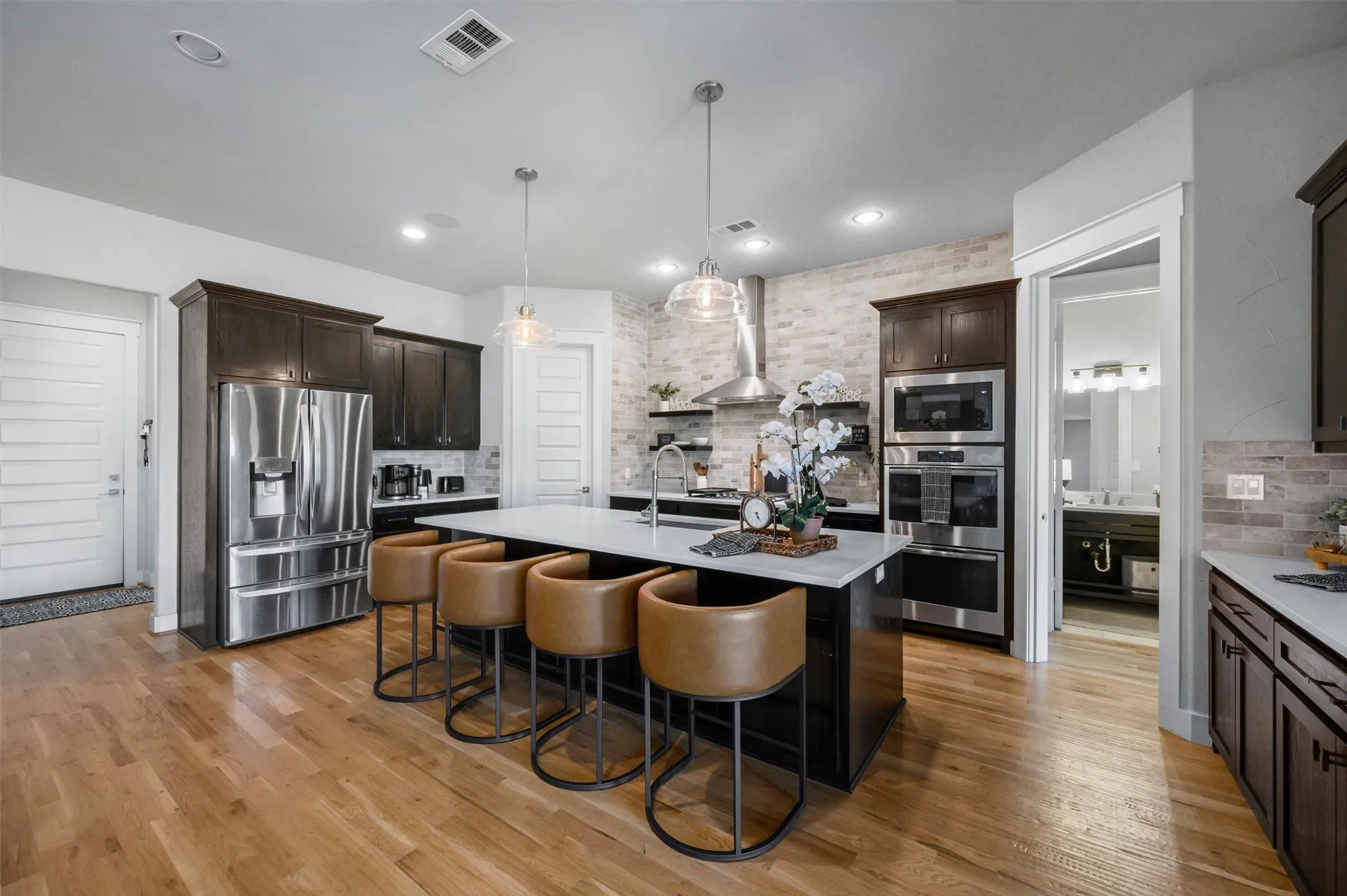 Single Family Residence For Sale in Rockwall County , 1718 Canal Street, Heath, Texas 75126, 4 Bedroom, 4 Bathroom, 3 Garage spaces, 3,820 Sqft, built in 2018, mls#21350154, Real Estate Agent in Heath, Homes For Sale in Rockwall county, Homes For Sale in Heath, Realtor in Heath Texas, Real Estate Brokerage Independent Realty Texas, Luminita Cordes Realtor