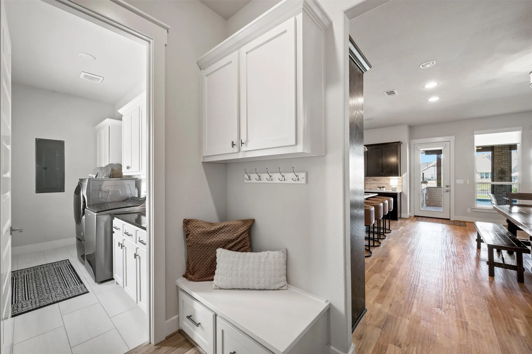Single Family Residence For Sale in Rockwall County , 1718 Canal Street, Heath, Texas 75126, 4 Bedroom, 4 Bathroom, 3 Garage spaces, 3,820 Sqft, built in 2018, mls#21350154, Real Estate Agent in Heath, Homes For Sale in Rockwall county, Homes For Sale in Heath, Realtor in Heath Texas, Real Estate Brokerage Independent Realty Texas, Luminita Cordes Realtor
