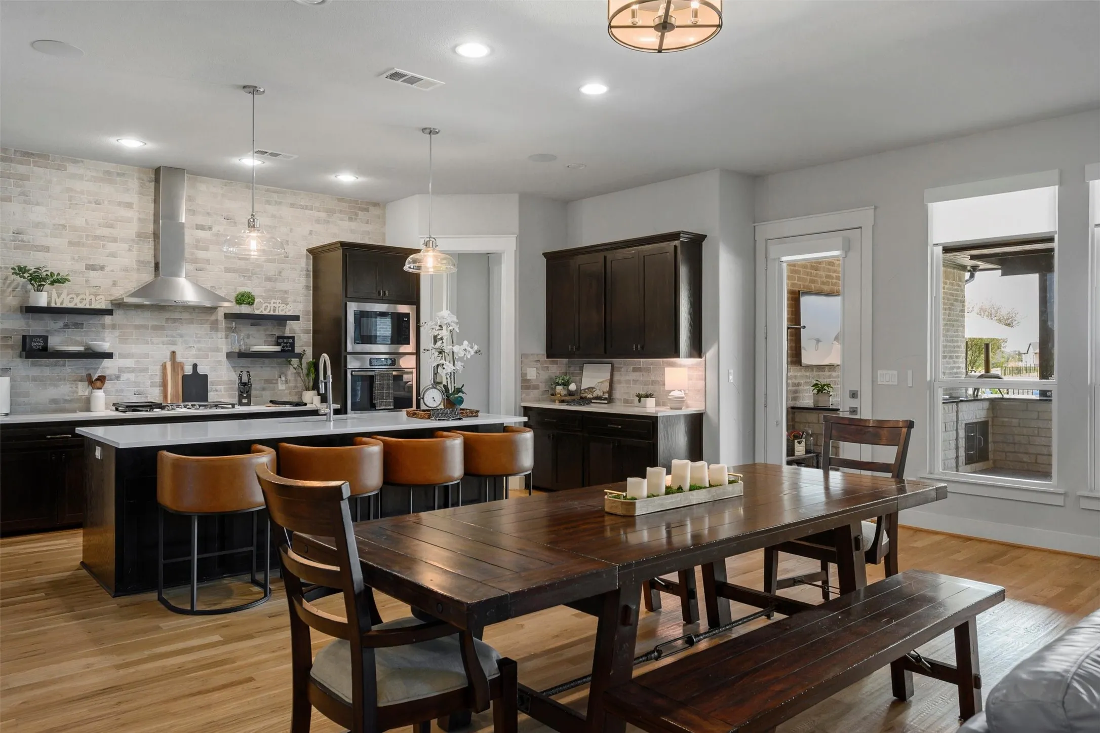 Single Family Residence For Sale in Rockwall County , 1718 Canal Street, Heath, Texas 75126, 4 Bedroom, 4 Bathroom, 3 Garage spaces, 3,820 Sqft, built in 2018, mls#21350154, Real Estate Agent in Heath, Homes For Sale in Rockwall county, Homes For Sale in Heath, Realtor in Heath Texas, Real Estate Brokerage Independent Realty Texas, Luminita Cordes Realtor