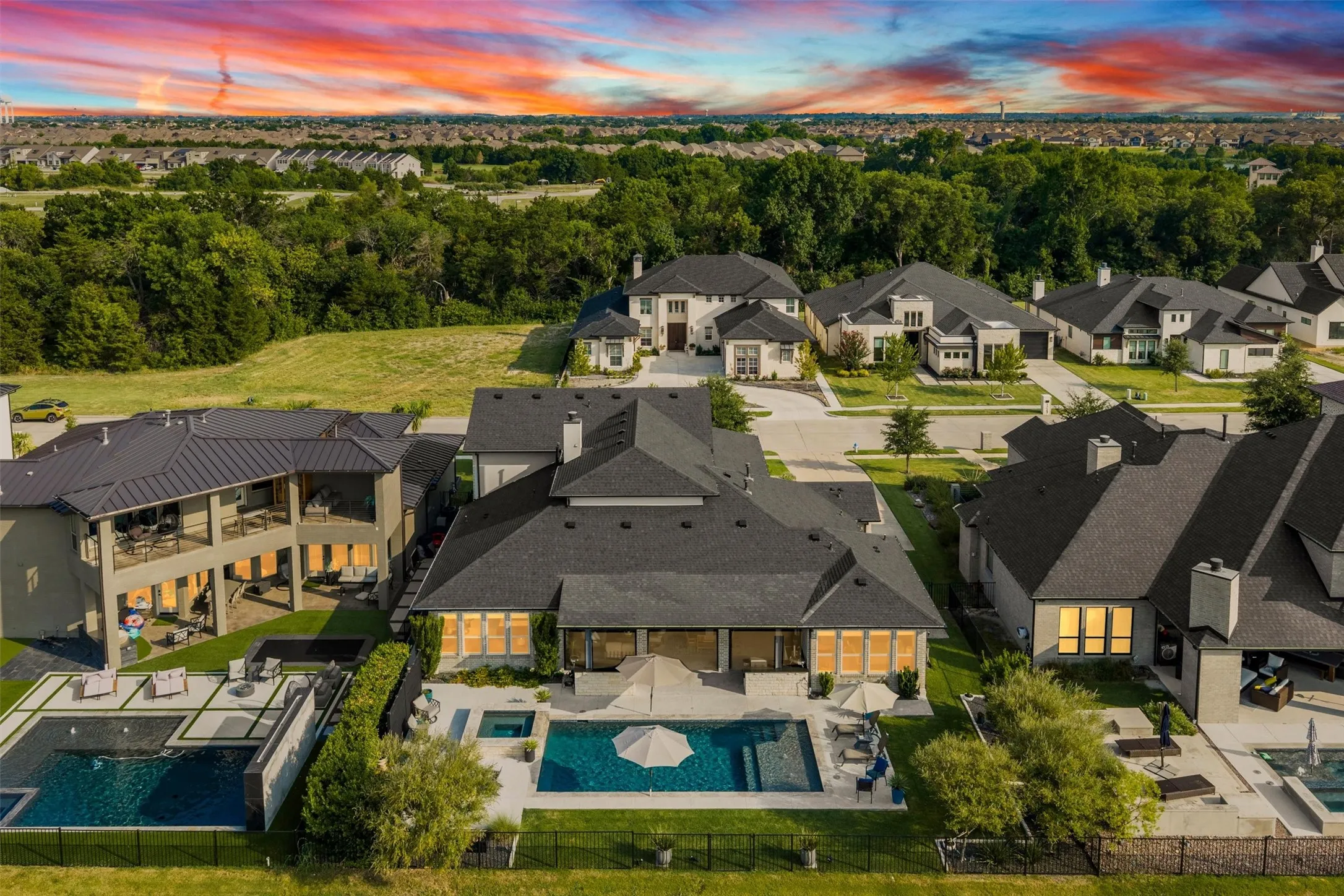 Single Family Residence For Sale in Rockwall County , 1718 Canal Street, Heath, Texas 75126, 4 Bedroom, 4 Bathroom, 3 Garage spaces, 3,820 Sqft, built in 2018, mls#21350154, Real Estate Agent in Heath, Homes For Sale in Rockwall county, Homes For Sale in Heath, Realtor in Heath Texas, Real Estate Brokerage Independent Realty Texas, Luminita Cordes Realtor