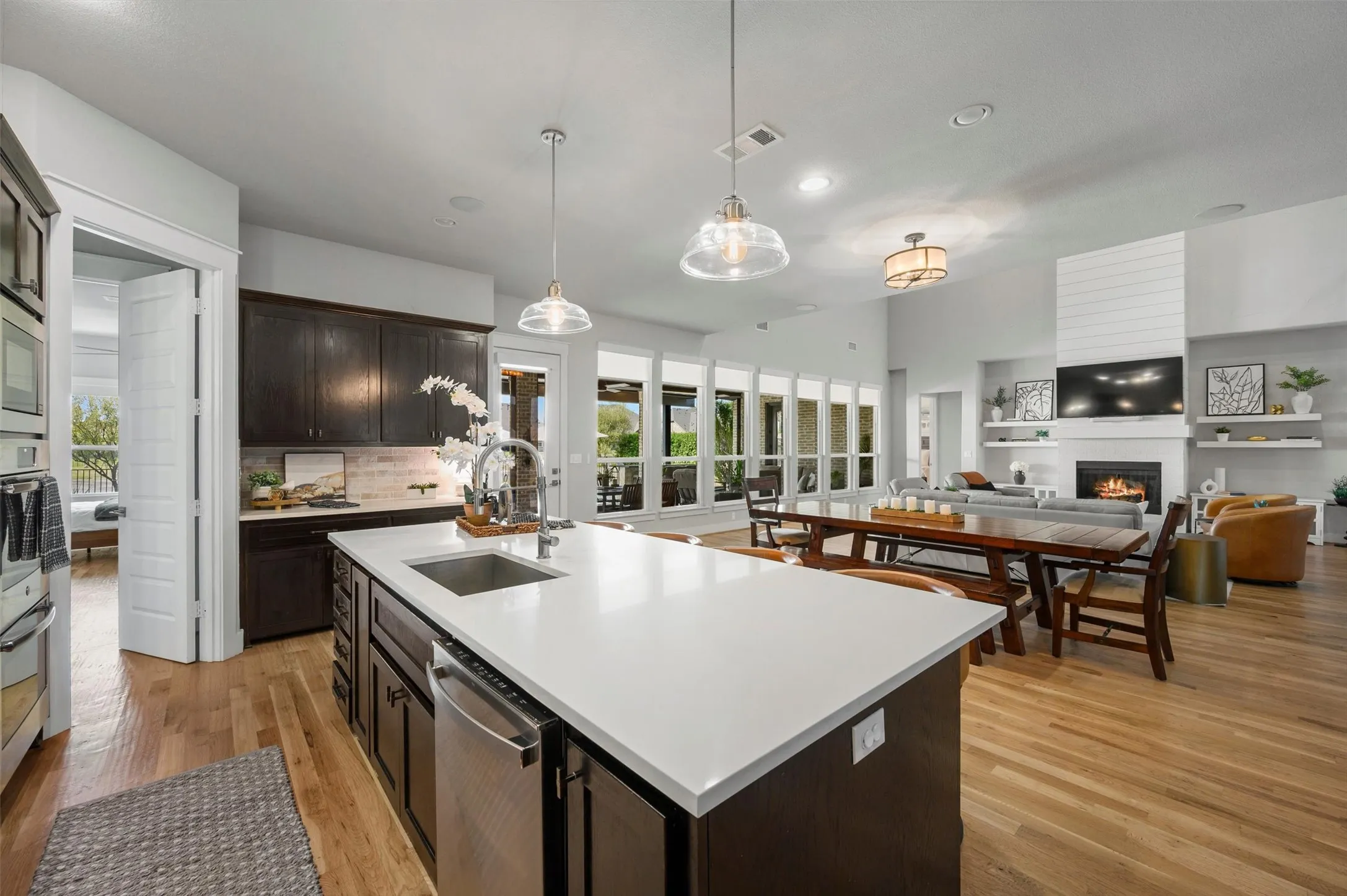 Single Family Residence For Sale in Rockwall County , 1718 Canal Street, Heath, Texas 75126, 4 Bedroom, 4 Bathroom, 3 Garage spaces, 3,820 Sqft, built in 2018, mls#21350154, Real Estate Agent in Heath, Homes For Sale in Rockwall county, Homes For Sale in Heath, Realtor in Heath Texas, Real Estate Brokerage Independent Realty Texas, Luminita Cordes Realtor