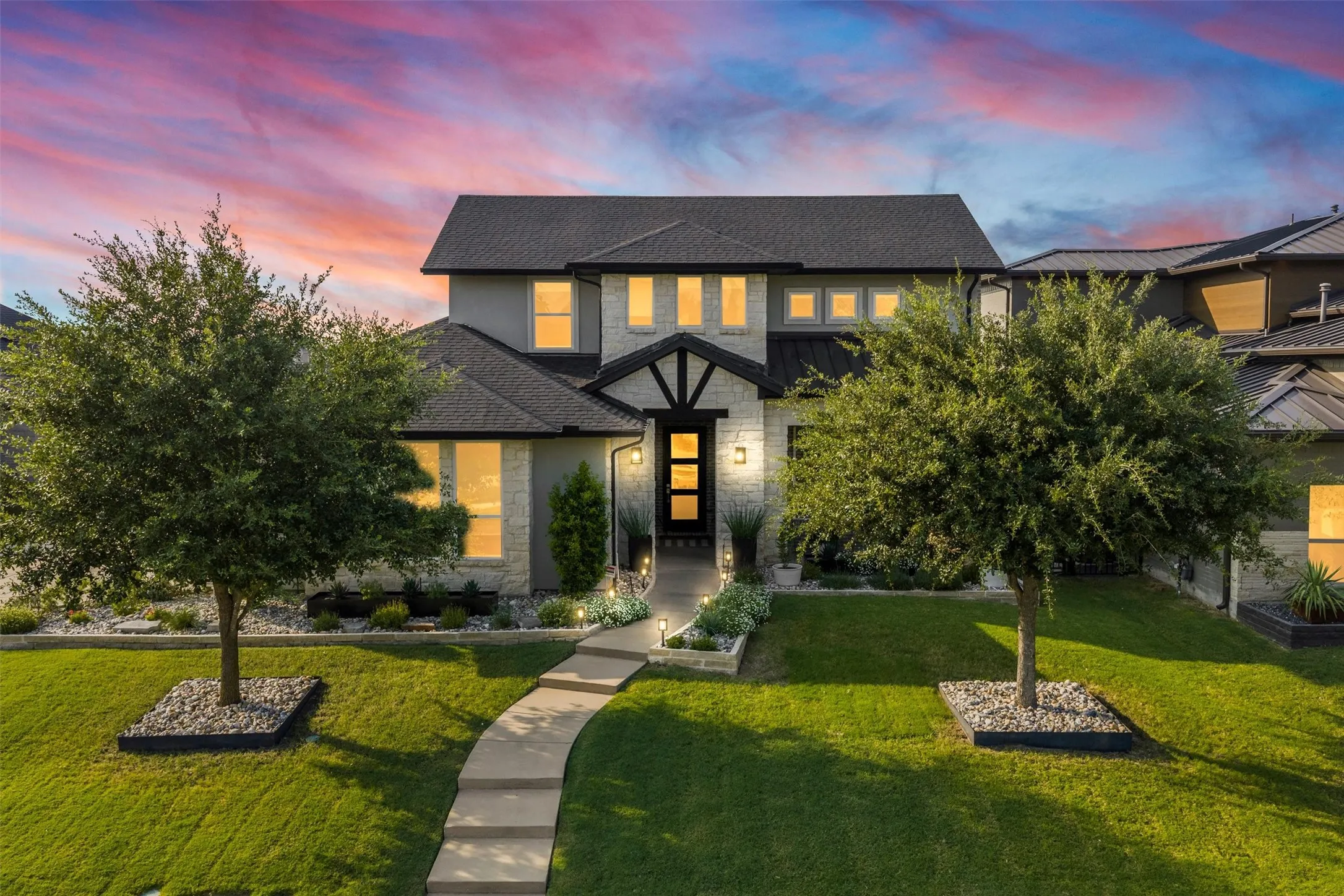 Single Family Residence For Sale in Rockwall County , 1718 Canal Street, Heath, Texas 75126, 4 Bedroom, 4 Bathroom, 3 Garage spaces, 3,820 Sqft, built in 2018, mls#21350154, Real Estate Agent in Heath, Homes For Sale in Rockwall county, Homes For Sale in Heath, Realtor in Heath Texas, Real Estate Brokerage Independent Realty Texas, Luminita Cordes Realtor