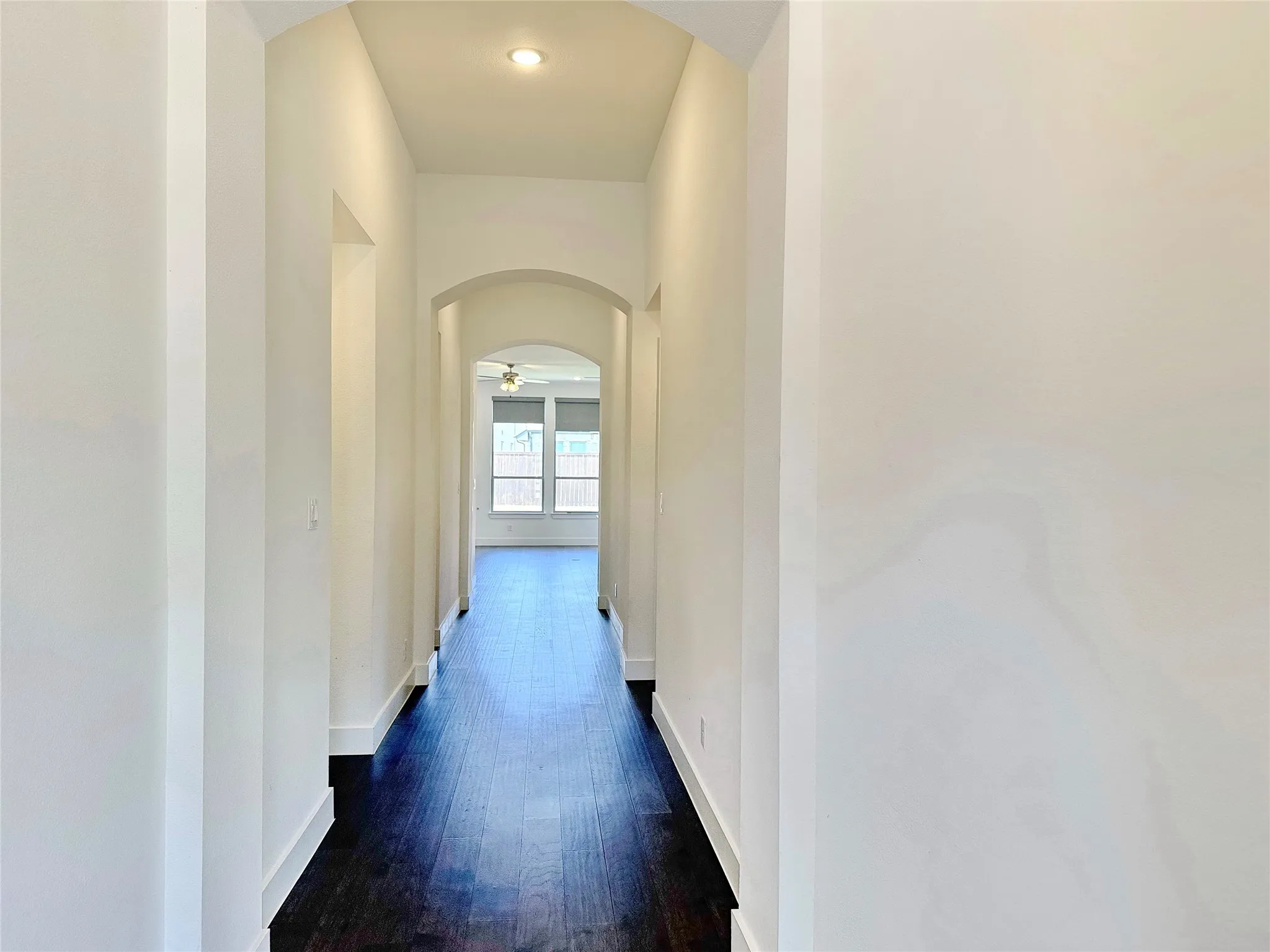 Single Family Residence For Rent in Denton County , 4513 Expedition Drive, Oak Point, Texas 75068, 3 Bedroom, 3 Bathroom, 2 Garage spaces, 2,318 Sqft, built in 2022, mls#21349532, Real Estate Agent in Oak Point, Homes For Rent in Denton county, Homes For Rent in Oak Point, Realtor in Oak Point Texas, Real Estate Brokerage Independent Realty Texas, Luminita Cordes Realtor