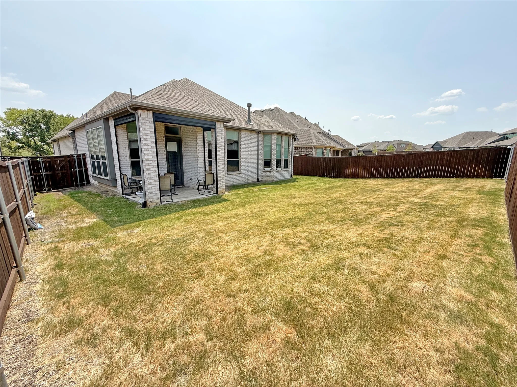 Single Family Residence For Rent in Denton County , 4513 Expedition Drive, Oak Point, Texas 75068, 3 Bedroom, 3 Bathroom, 2 Garage spaces, 2,318 Sqft, built in 2022, mls#21349532, Real Estate Agent in Oak Point, Homes For Rent in Denton county, Homes For Rent in Oak Point, Realtor in Oak Point Texas, Real Estate Brokerage Independent Realty Texas, Luminita Cordes Realtor