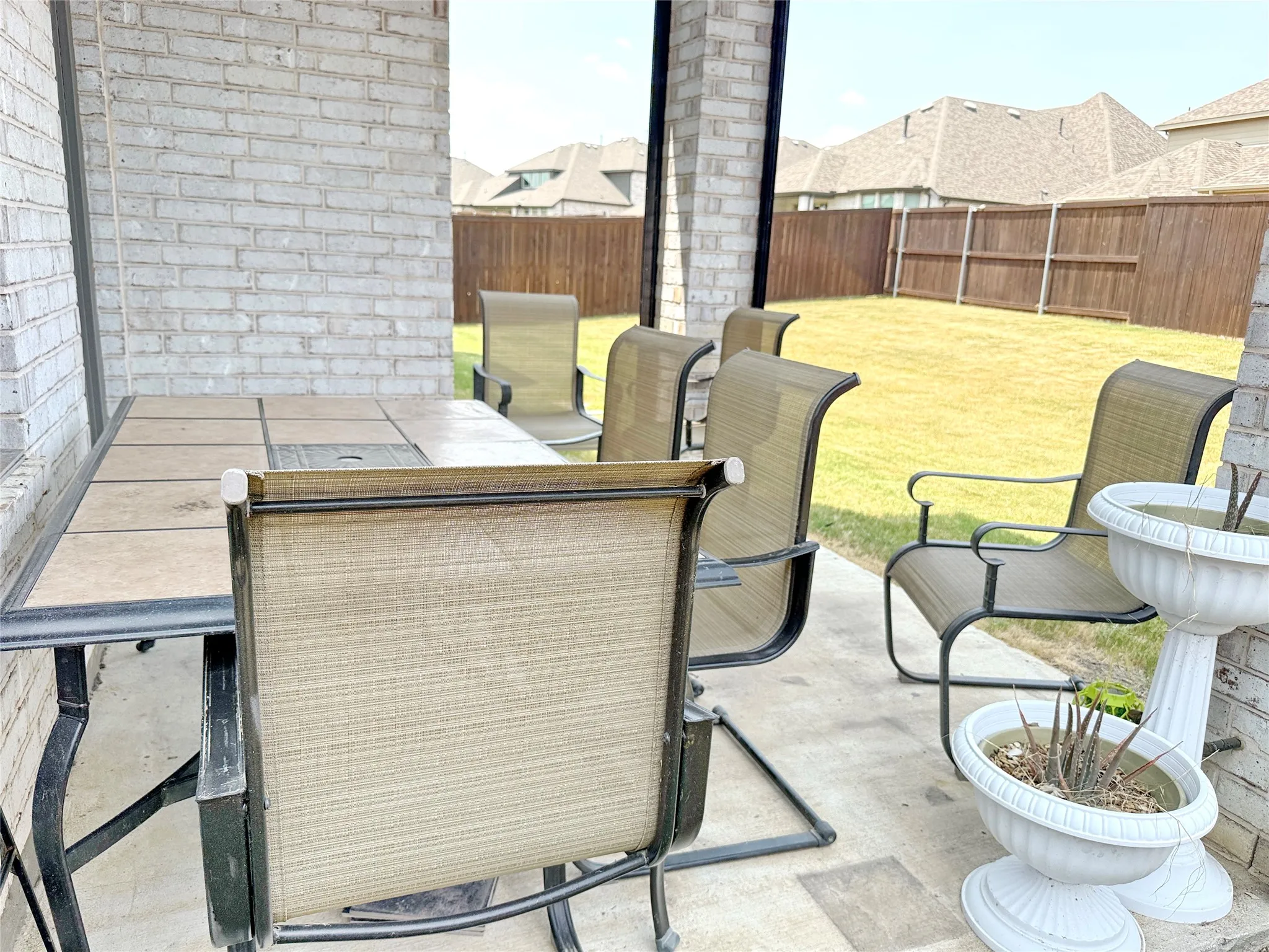 Single Family Residence For Rent in Denton County , 4513 Expedition Drive, Oak Point, Texas 75068, 3 Bedroom, 3 Bathroom, 2 Garage spaces, 2,318 Sqft, built in 2022, mls#21349532, Real Estate Agent in Oak Point, Homes For Rent in Denton county, Homes For Rent in Oak Point, Realtor in Oak Point Texas, Real Estate Brokerage Independent Realty Texas, Luminita Cordes Realtor