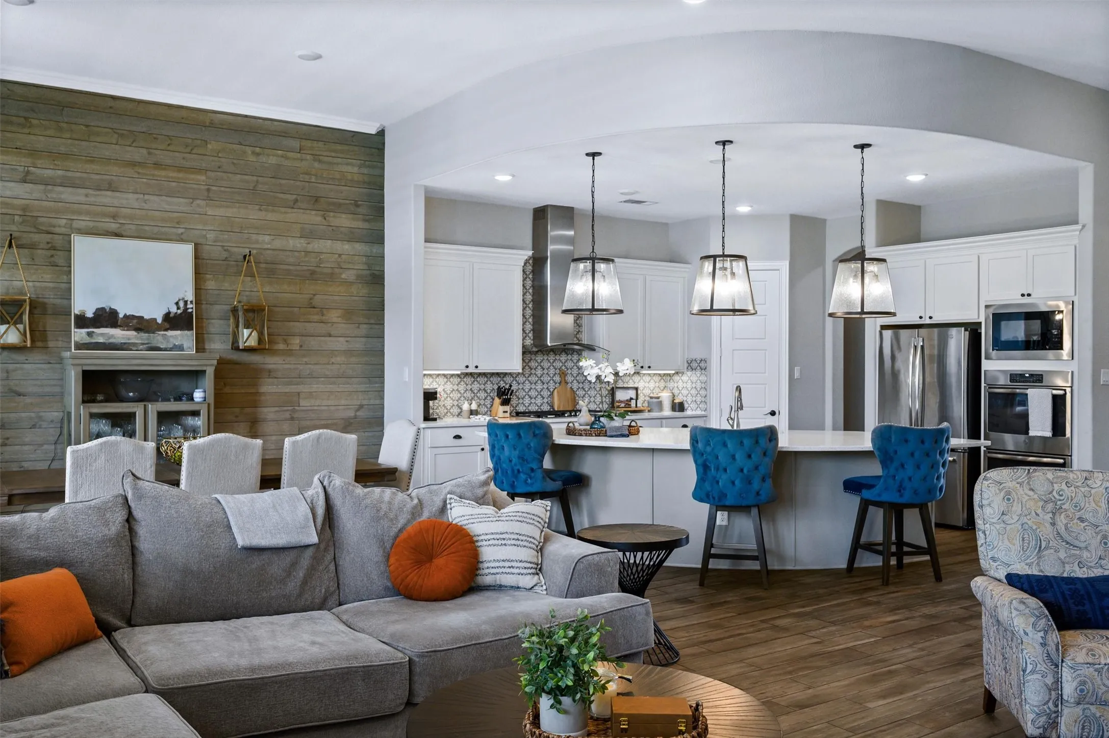 Single Family Residence For Sale in Rockwall County , 2815 Abundant Court, Heath, Texas 75126, 4 Bedroom, 3 Bathroom, 3 Garage spaces, 3,038 Sqft, built in 2018, mls#21349211, Real Estate Agent in Heath, Homes For Sale in Rockwall county, Homes For Sale in Heath, Realtor in Heath Texas, Real Estate Brokerage Independent Realty Texas, Luminita Cordes Realtor