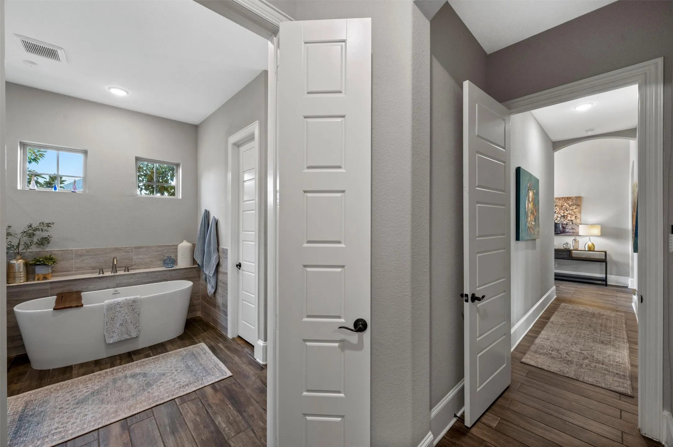 Single Family Residence For Sale in Rockwall County , 2815 Abundant Court, Heath, Texas 75126, 4 Bedroom, 3 Bathroom, 3 Garage spaces, 3,038 Sqft, built in 2018, mls#21349211, Real Estate Agent in Heath, Homes For Sale in Rockwall county, Homes For Sale in Heath, Realtor in Heath Texas, Real Estate Brokerage Independent Realty Texas, Luminita Cordes Realtor