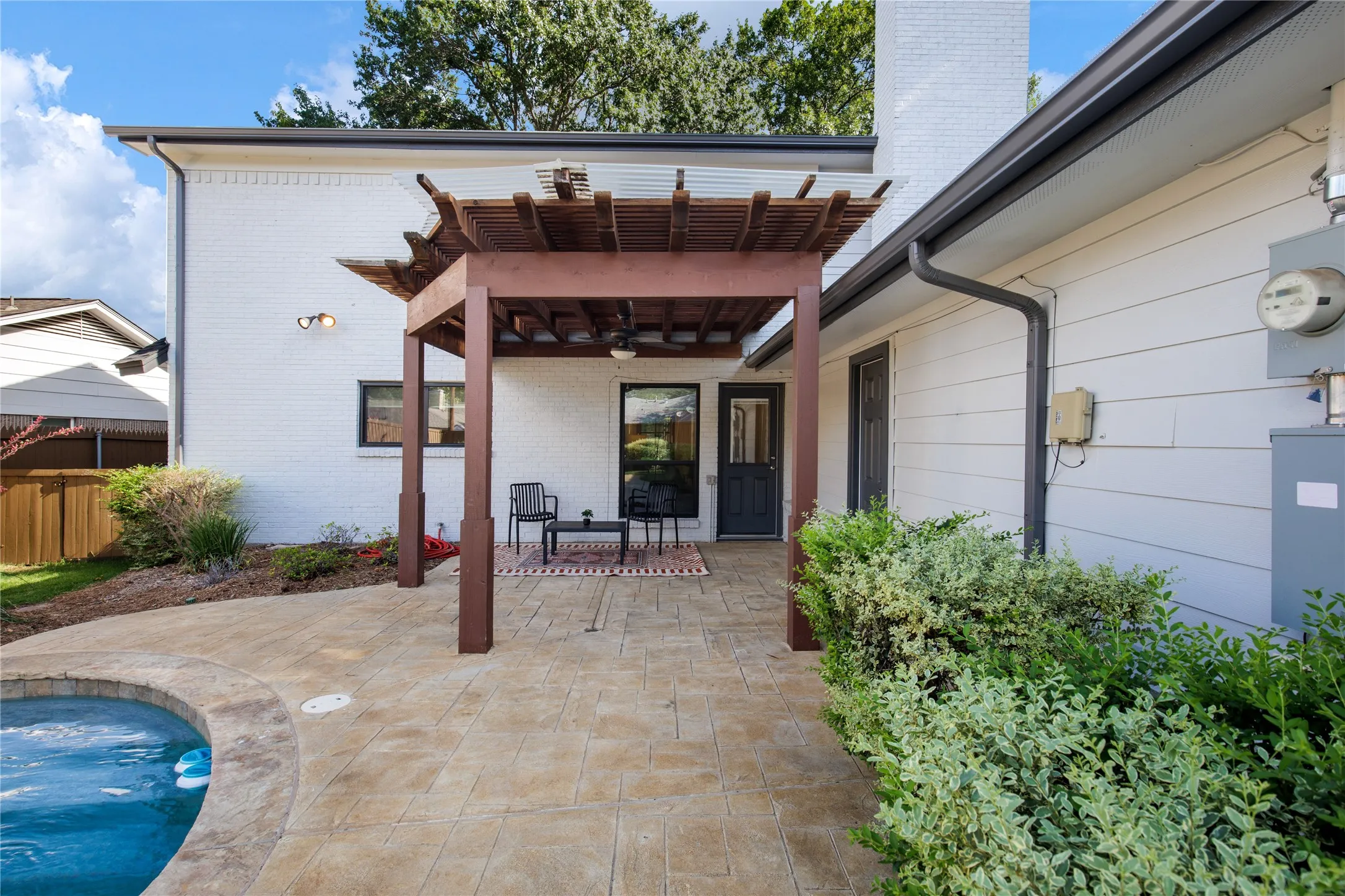 Single Family Residence For Sale in Dallas County , 1318 Seminole Drive, Richardson, Texas 75080, 5 Bedroom, 5 Bathroom, 2 Garage spaces, 3,450 Sqft, built in 1965, mls#21351405, Real Estate Agent in Richardson, Homes For Sale in Dallas county, Homes For Sale in Richardson, Realtor in Richardson Texas, Real Estate Brokerage Independent Realty Texas, Luminita Cordes Realtor
