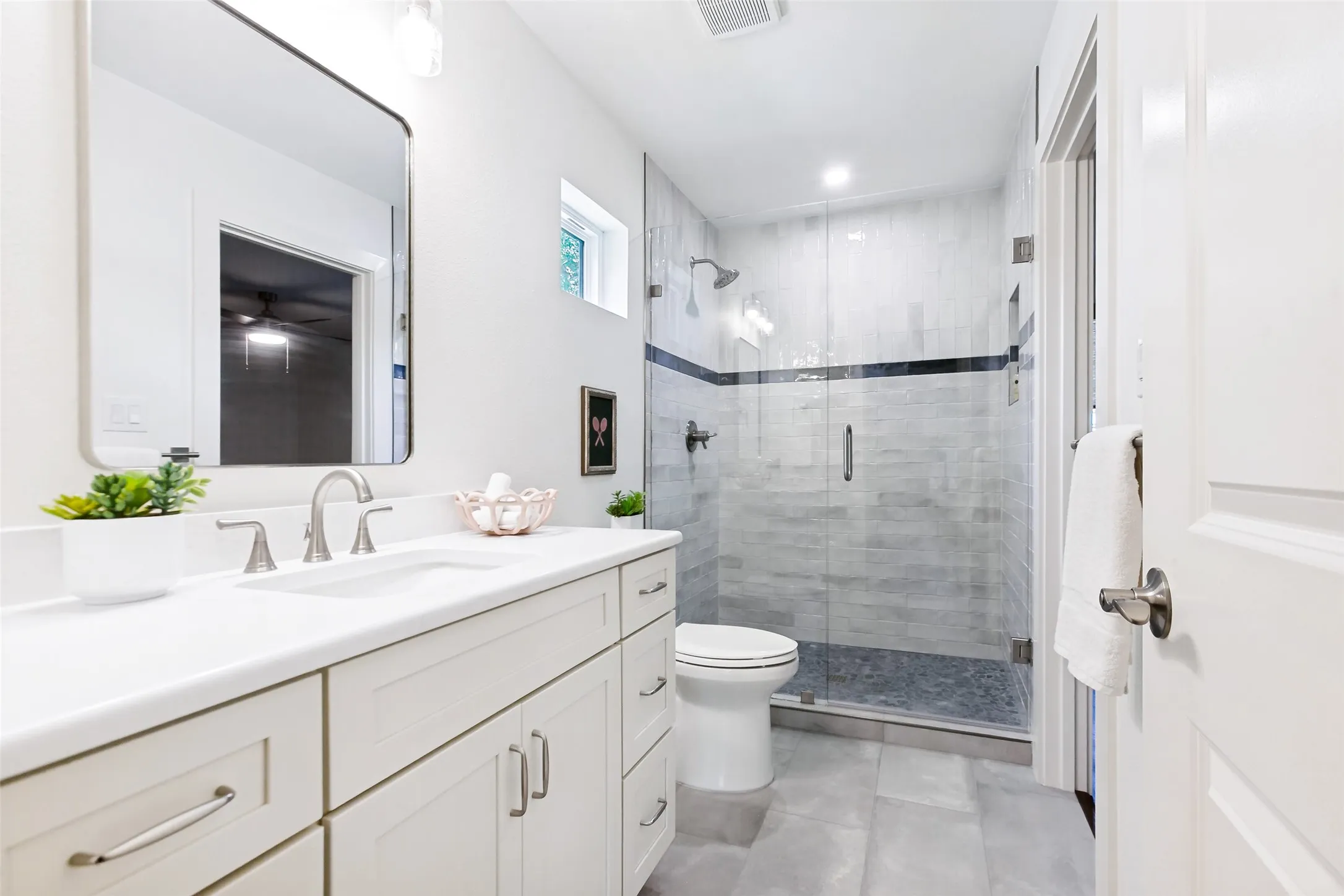 Jack & Jill Bath