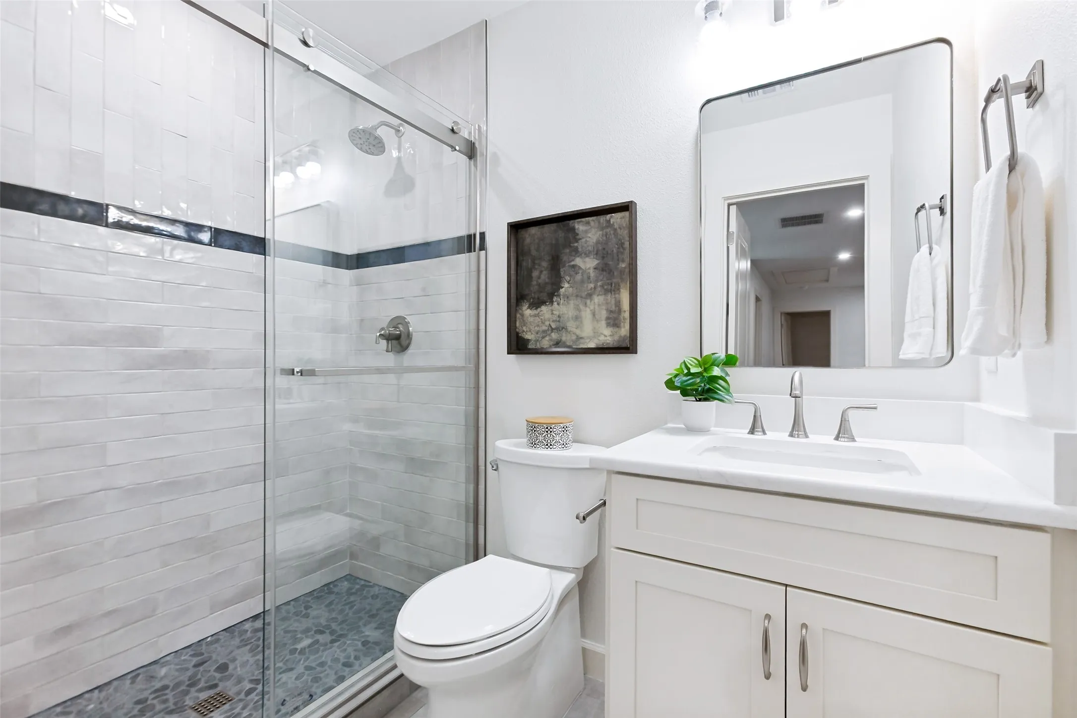 Single Family Residence For Sale in Dallas County , 1318 Seminole Drive, Richardson, Texas 75080, 5 Bedroom, 5 Bathroom, 2 Garage spaces, 3,450 Sqft, built in 1965, mls#21351405, Real Estate Agent in Richardson, Homes For Sale in Dallas county, Homes For Sale in Richardson, Realtor in Richardson Texas, Real Estate Brokerage Independent Realty Texas, Luminita Cordes Realtor