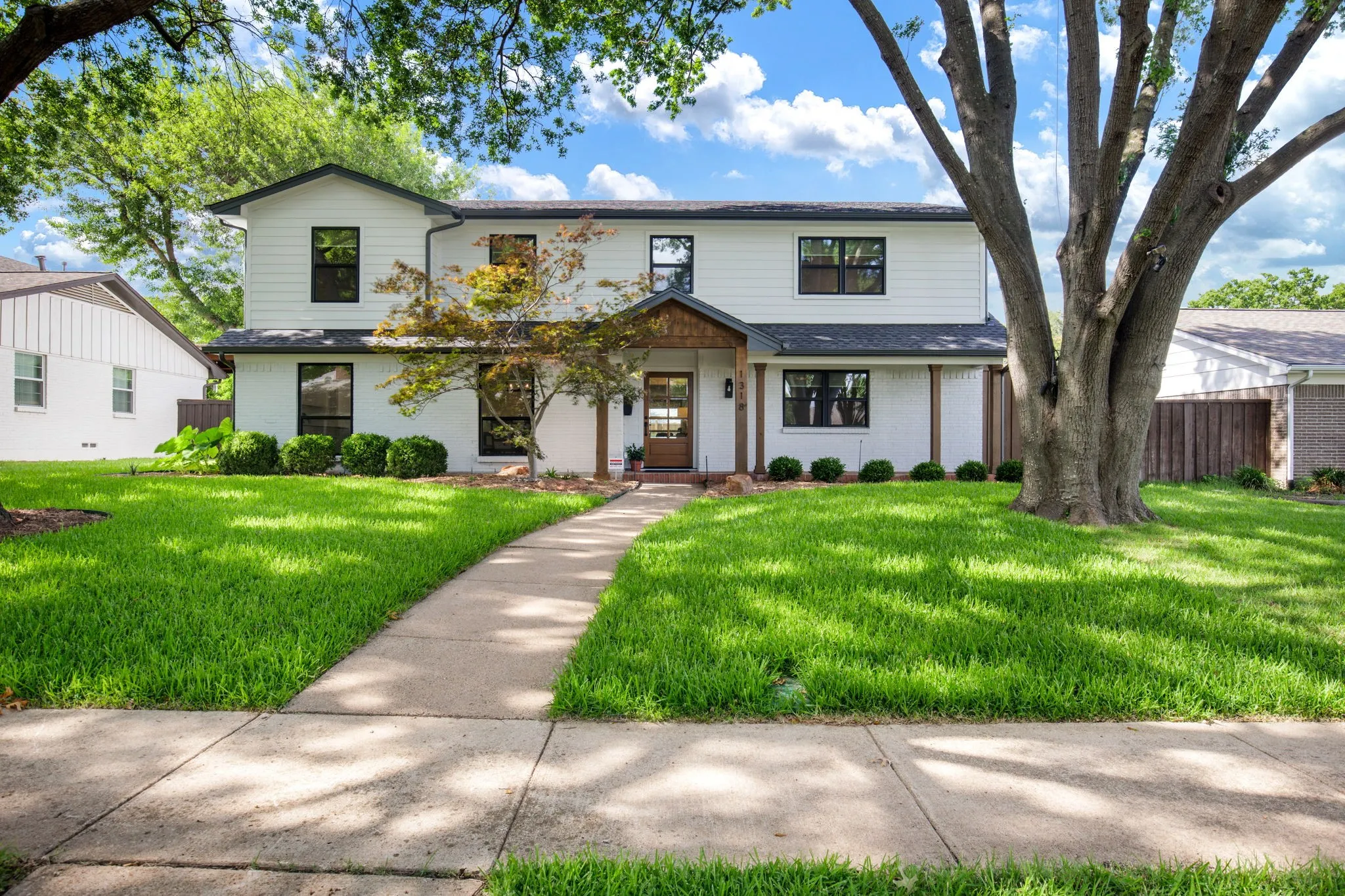 Single Family Residence For Sale in Dallas County , 1318 Seminole Drive, Richardson, Texas 75080, 5 Bedroom, 5 Bathroom, 2 Garage spaces, 3,450 Sqft, built in 1965, mls#21351405, Real Estate Agent in Richardson, Homes For Sale in Dallas county, Homes For Sale in Richardson, Realtor in Richardson Texas, Real Estate Brokerage Independent Realty Texas, Luminita Cordes Realtor