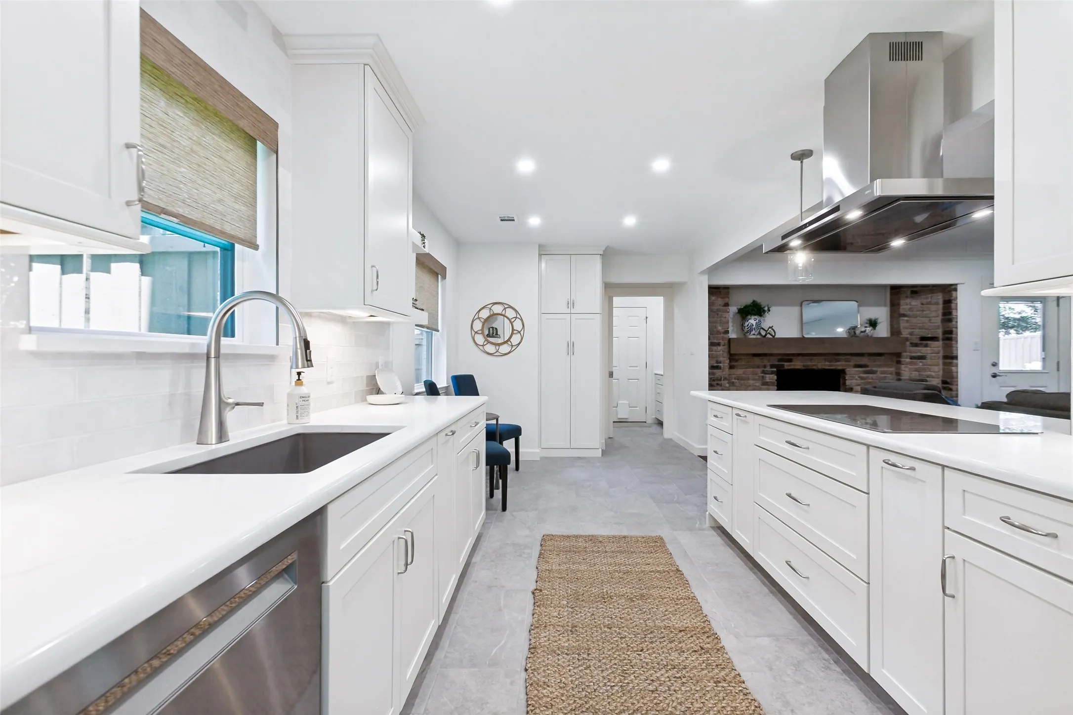 Single Family Residence For Sale in Dallas County , 1318 Seminole Drive, Richardson, Texas 75080, 5 Bedroom, 5 Bathroom, 2 Garage spaces, 3,450 Sqft, built in 1965, mls#21351405, Real Estate Agent in Richardson, Homes For Sale in Dallas county, Homes For Sale in Richardson, Realtor in Richardson Texas, Real Estate Brokerage Independent Realty Texas, Luminita Cordes Realtor