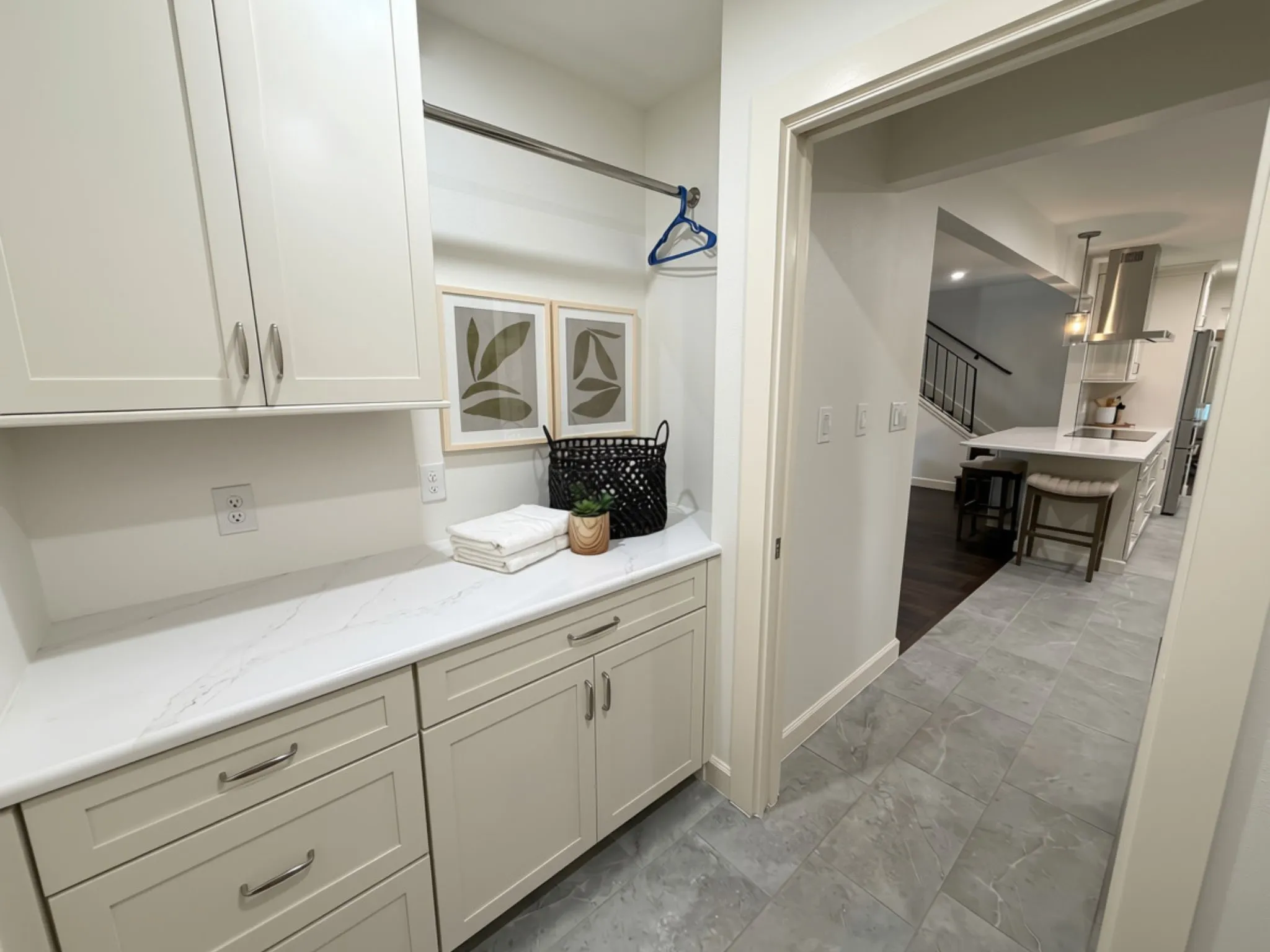 Single Family Residence For Sale in Dallas County , 1318 Seminole Drive, Richardson, Texas 75080, 5 Bedroom, 5 Bathroom, 2 Garage spaces, 3,450 Sqft, built in 1965, mls#21351405, Real Estate Agent in Richardson, Homes For Sale in Dallas county, Homes For Sale in Richardson, Realtor in Richardson Texas, Real Estate Brokerage Independent Realty Texas, Luminita Cordes Realtor
