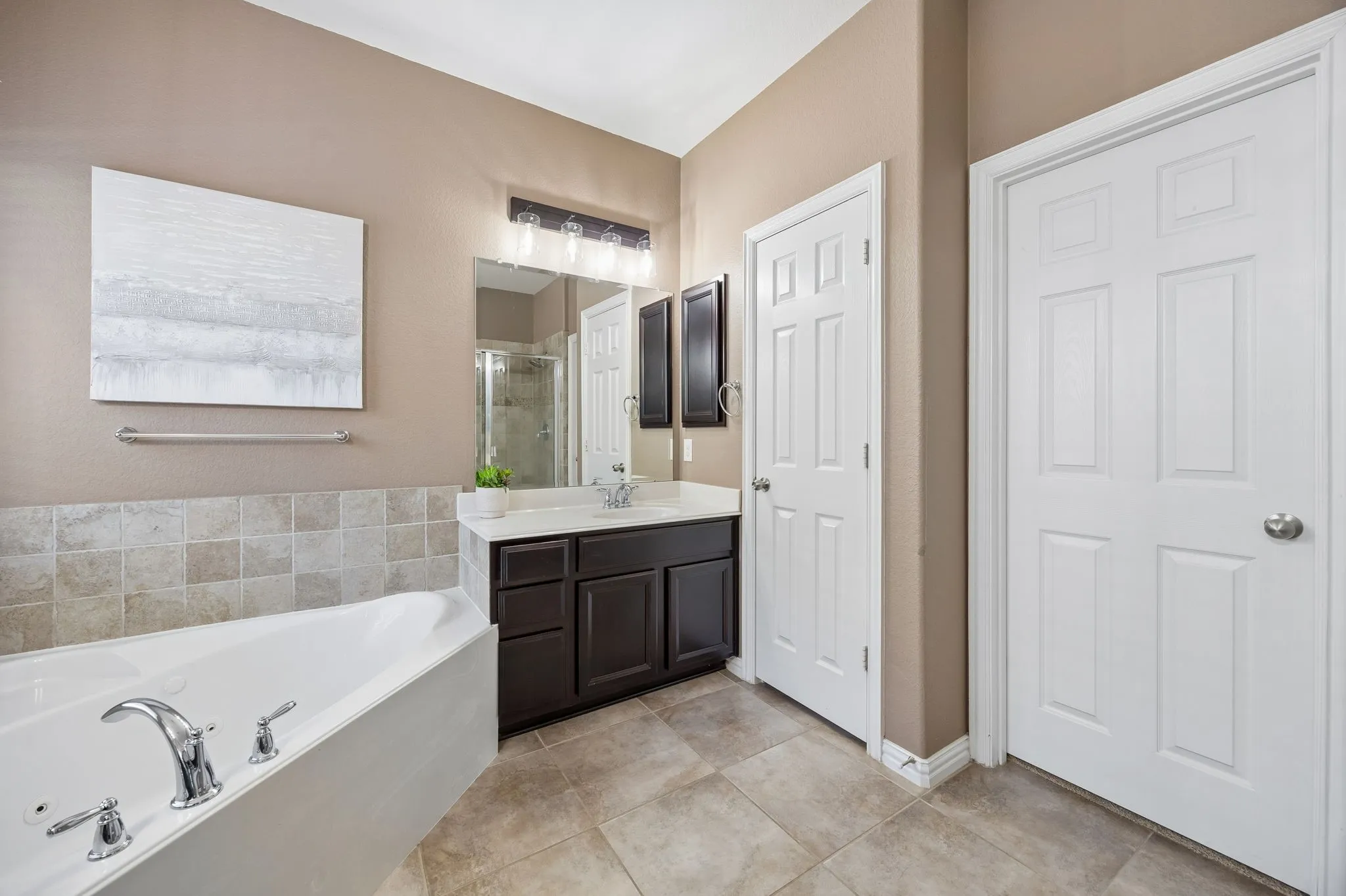 Single Family Residence For Sale in Denton County , 344 Falstaff Drive, Roanoke, Texas 76262, 4 Bedroom, 3 Bathroom, 2 Garage spaces, 3,035 Sqft, built in 2010, mls#21350777, Real Estate Agent in Roanoke, Homes For Sale in Denton county, Homes For Sale in Roanoke, Realtor in Roanoke Texas, Real Estate Brokerage Independent Realty Texas, Luminita Cordes Realtor