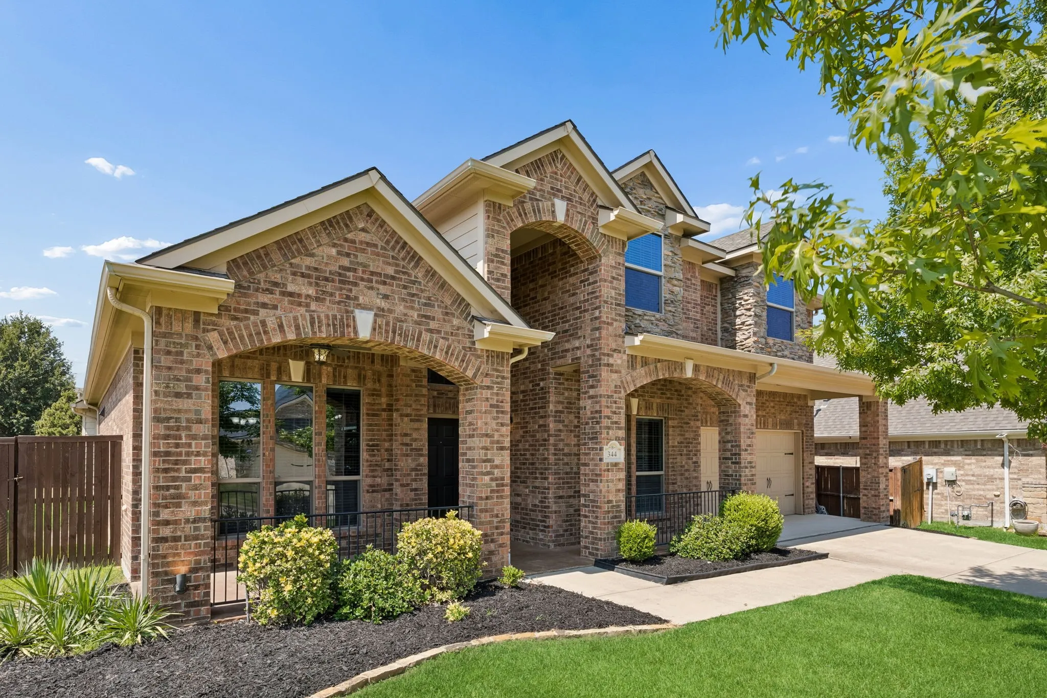 Single Family Residence For Sale in Denton County , 344 Falstaff Drive, Roanoke, Texas 76262, 4 Bedroom, 3 Bathroom, 2 Garage spaces, 3,035 Sqft, built in 2010, mls#21350777, Real Estate Agent in Roanoke, Homes For Sale in Denton county, Homes For Sale in Roanoke, Realtor in Roanoke Texas, Real Estate Brokerage Independent Realty Texas, Luminita Cordes Realtor