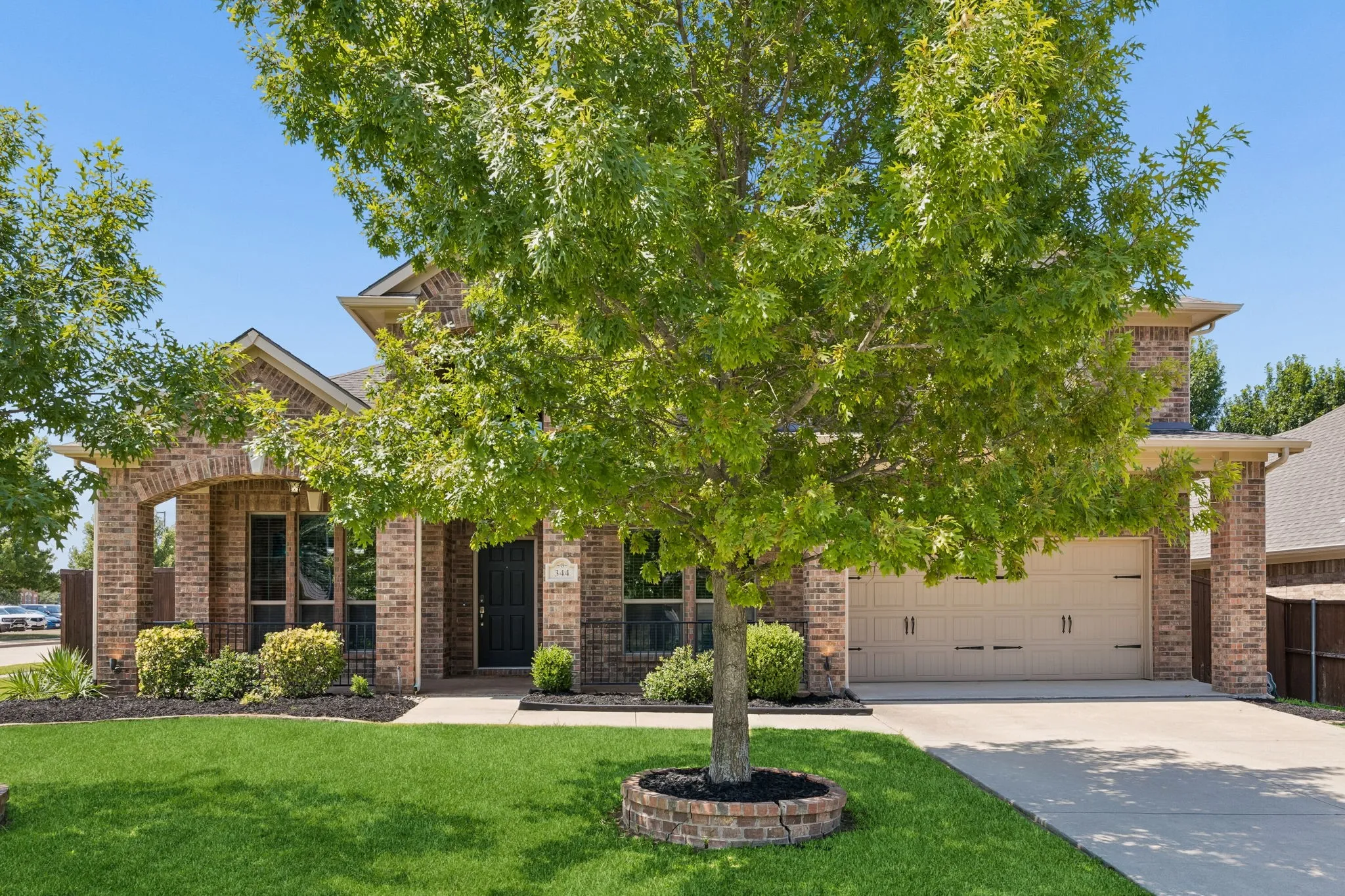 Single Family Residence For Sale in Denton County , 344 Falstaff Drive, Roanoke, Texas 76262, 4 Bedroom, 3 Bathroom, 2 Garage spaces, 3,035 Sqft, built in 2010, mls#21350777, Real Estate Agent in Roanoke, Homes For Sale in Denton county, Homes For Sale in Roanoke, Realtor in Roanoke Texas, Real Estate Brokerage Independent Realty Texas, Luminita Cordes Realtor