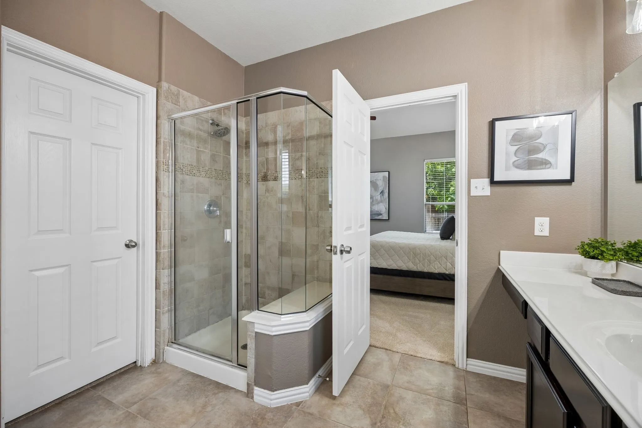 Single Family Residence For Sale in Denton County , 344 Falstaff Drive, Roanoke, Texas 76262, 4 Bedroom, 3 Bathroom, 2 Garage spaces, 3,035 Sqft, built in 2010, mls#21350777, Real Estate Agent in Roanoke, Homes For Sale in Denton county, Homes For Sale in Roanoke, Realtor in Roanoke Texas, Real Estate Brokerage Independent Realty Texas, Luminita Cordes Realtor