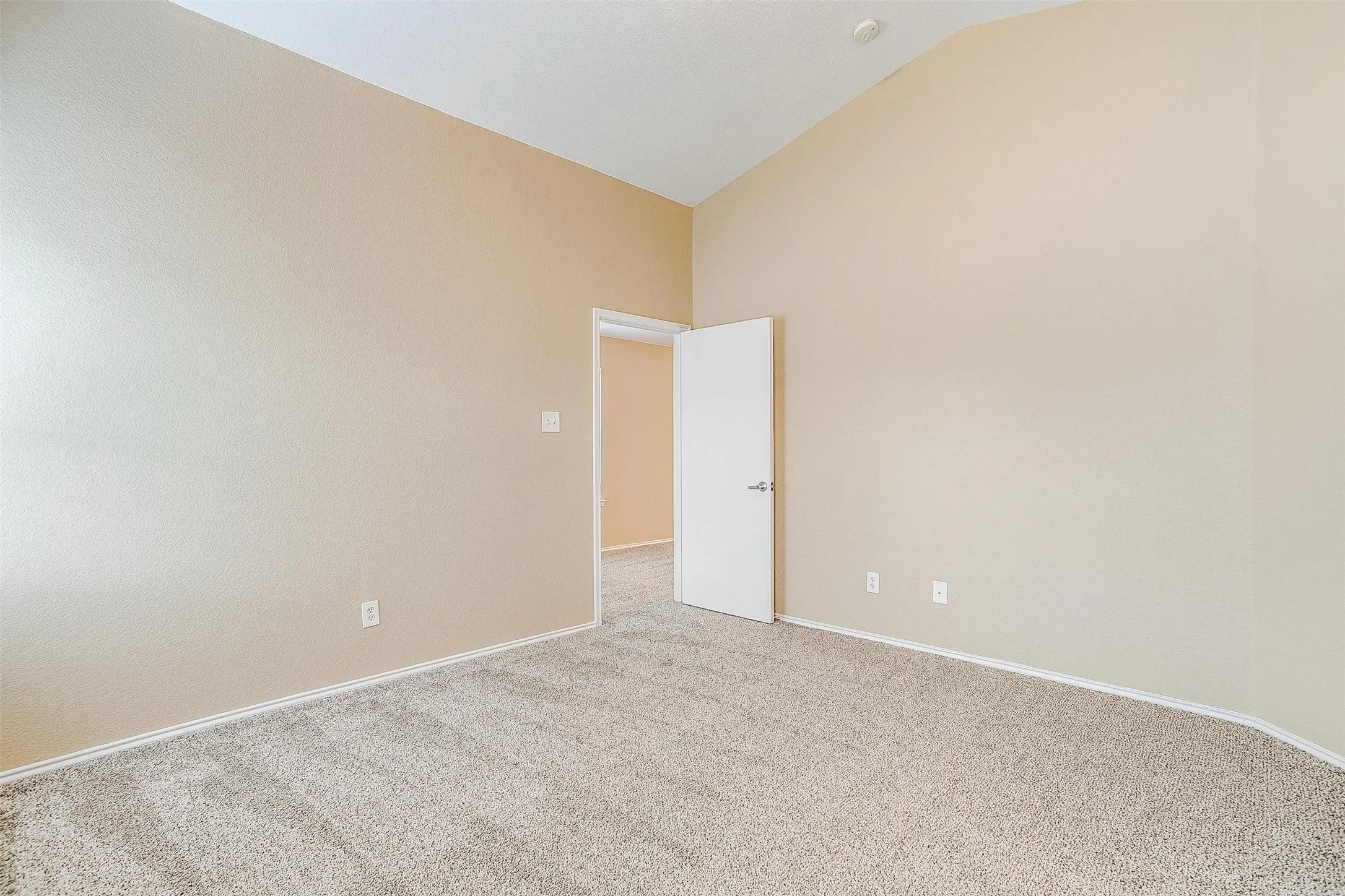 Single Family Residence For Rent in Tarrant County , 1205 Kielder Circle, Fort Worth, Texas 76134, 4 Bedroom, 2 Bathroom, 2 Garage spaces, 1,526 Sqft, built in 2006, Price $1,995, mls#21343799, Real Estate Agent in Fort Worth, Homes For Rent in Tarrant county, Homes For Rent in Fort Worth, Realtor in Fort Worth Texas, Real Estate Brokerage Independent Realty Texas, Luminita Cordes Realtor