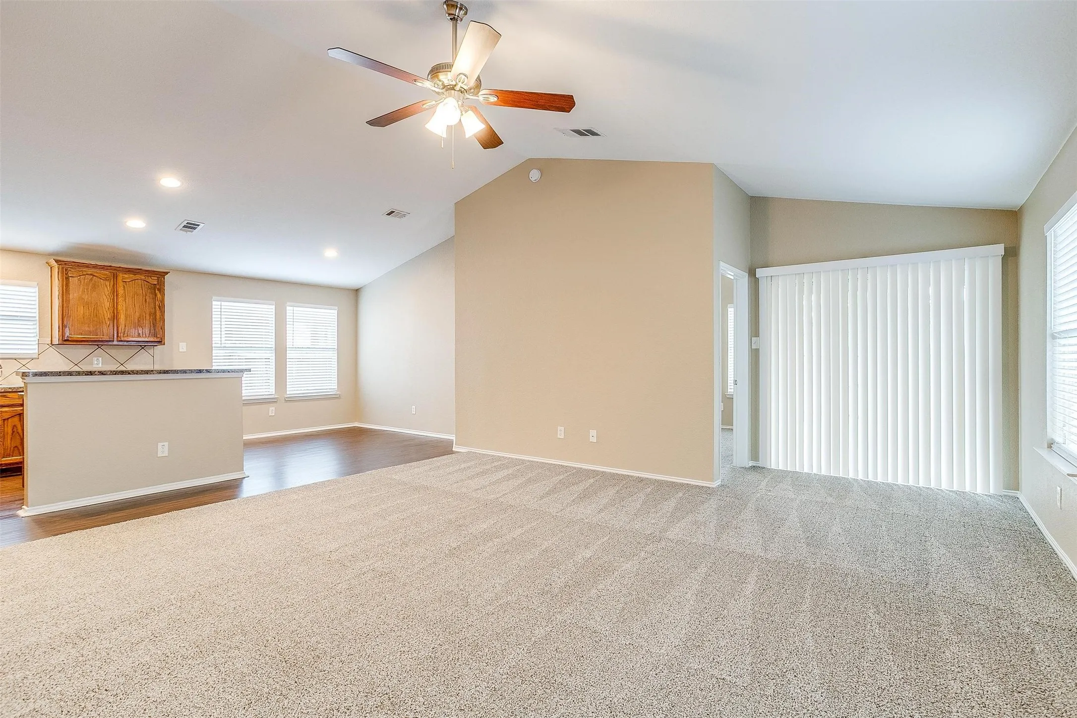 Single Family Residence For Rent in Tarrant County , 1205 Kielder Circle, Fort Worth, Texas 76134, 4 Bedroom, 2 Bathroom, 2 Garage spaces, 1,526 Sqft, built in 2006, Price $1,995, mls#21343799, Real Estate Agent in Fort Worth, Homes For Rent in Tarrant county, Homes For Rent in Fort Worth, Realtor in Fort Worth Texas, Real Estate Brokerage Independent Realty Texas, Luminita Cordes Realtor