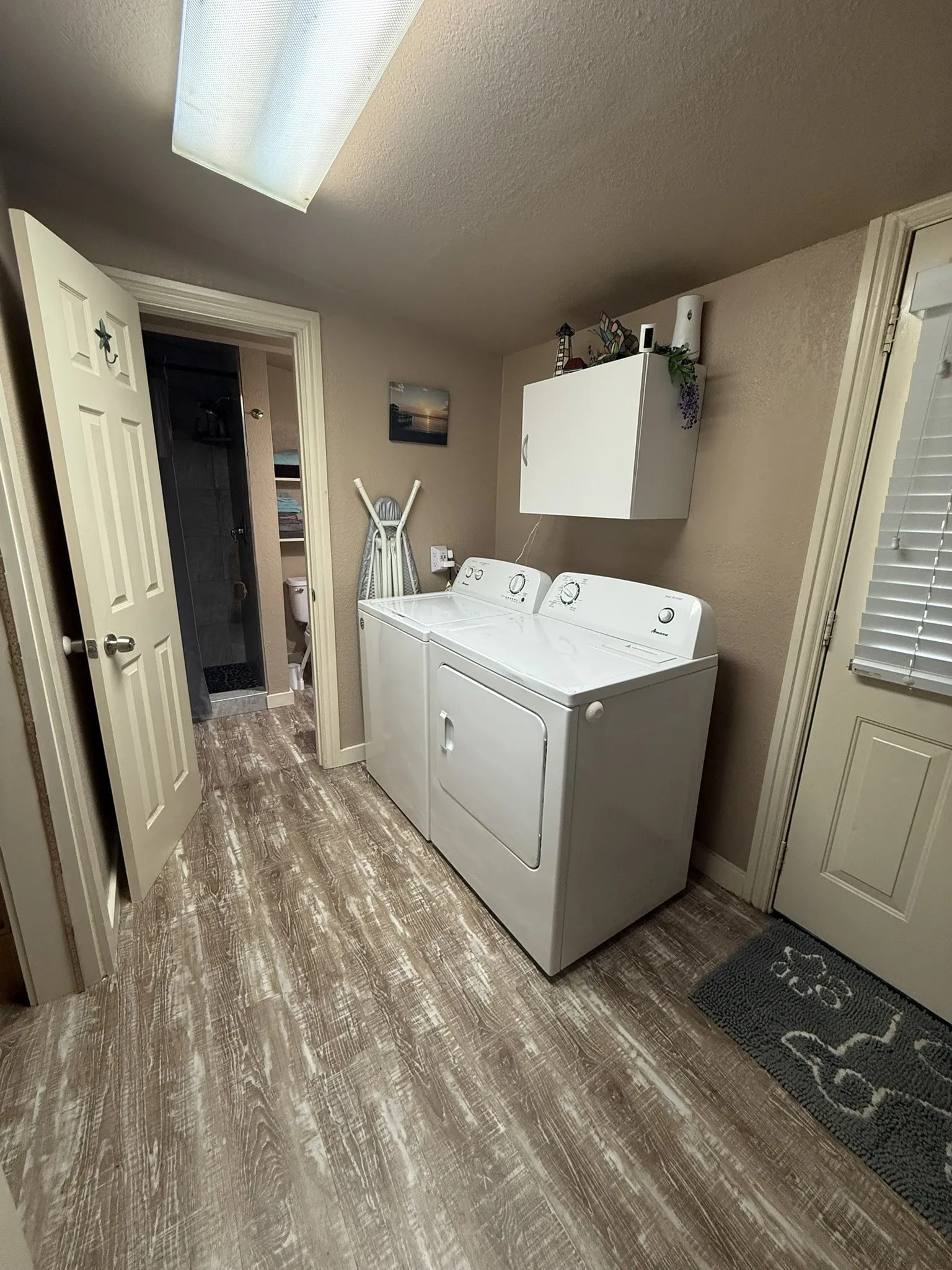 Single Family Residence For Sale in Dallas County , 528 S Coppell Road, Coppell, Texas 75019, 2 Bedroom, 2 Bathroom, 1 Garage spaces, 960 Sqft, built in 1949, Price $399,999, mls#21338978, Real Estate Agent in Coppell, Homes For Sale in Dallas county, Homes For Sale in Coppell, Realtor in Coppell Texas, Real Estate Brokerage Independent Realty Texas, Luminita Cordes Realtor