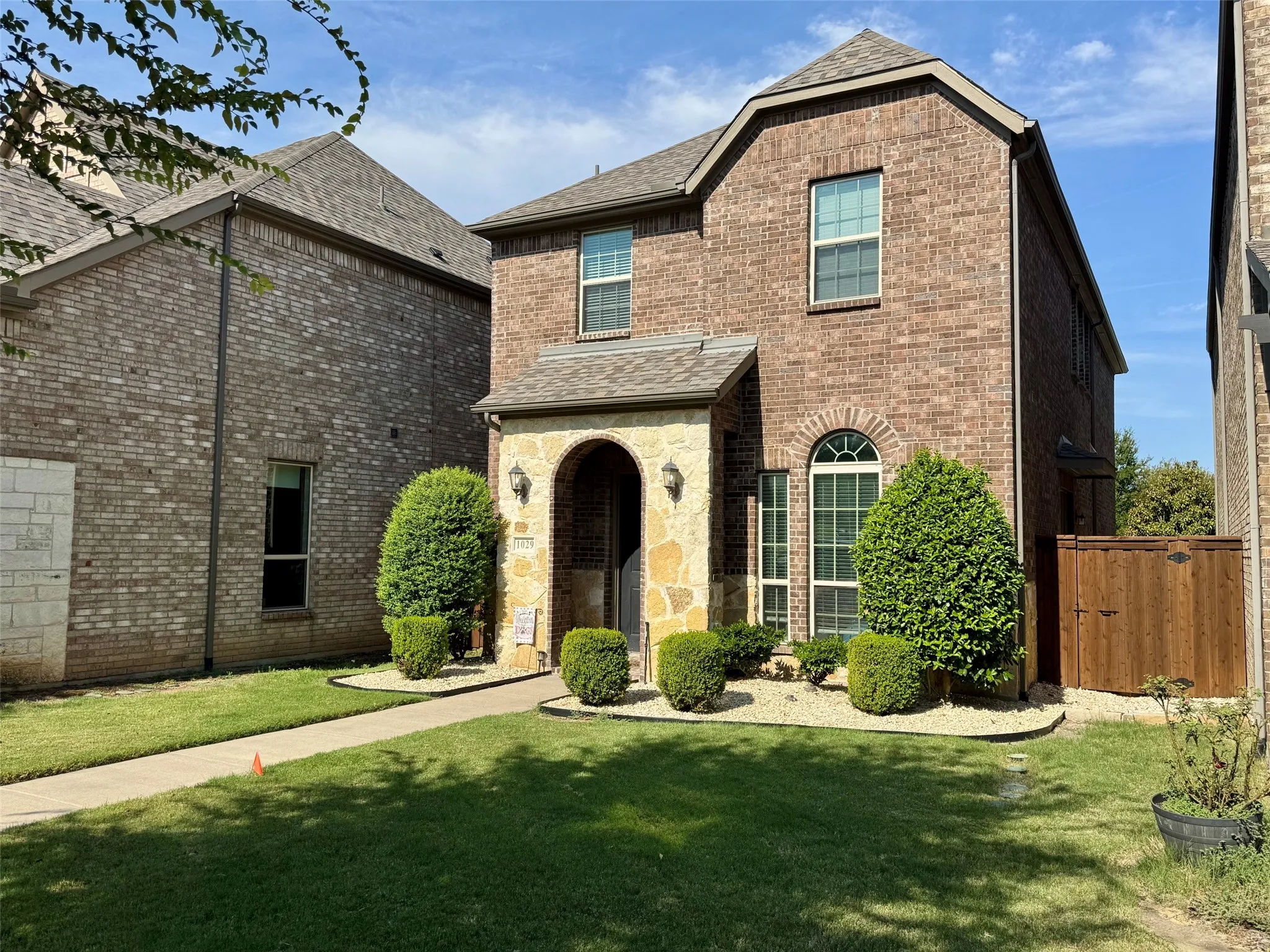Single Family Residence For Rent in Collin County , 1029 Zachary Way, Allen, Texas 75013, 3 Bedroom, 3 Bathroom, 2 Garage spaces, 1,936 Sqft, built in 2017, mls#21351133, Real Estate Agent in Allen, Homes For Rent in Collin county, Homes For Rent in Allen, Realtor in Allen Texas, Real Estate Brokerage Independent Realty Texas, Luminita Cordes Realtor