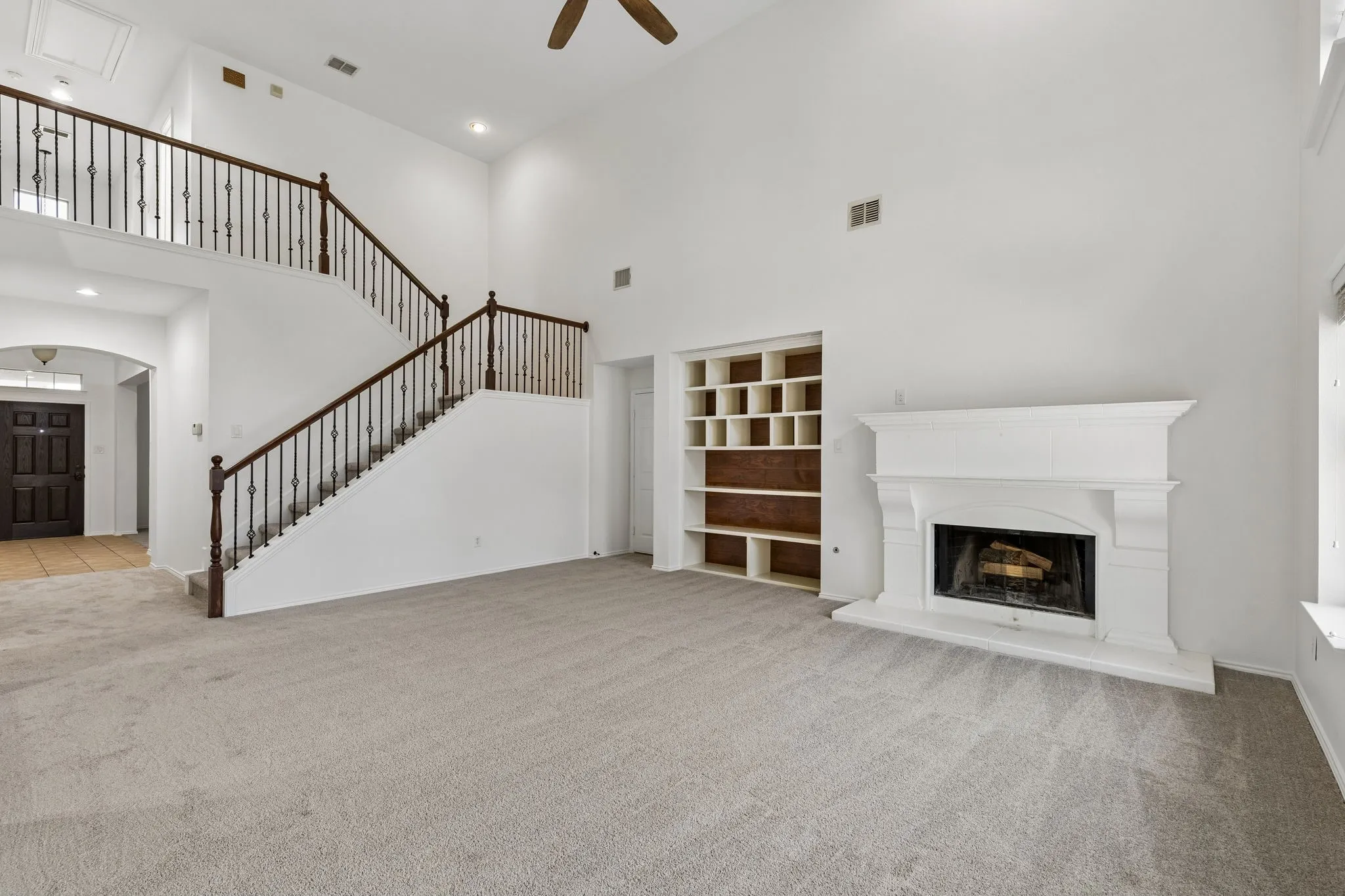 Single Family Residence For Sale in Ellis County , 500 Golden Bell Drive, Glenn Heights, Texas 75154, 4 Bedroom, 3 Bathroom, 2 Garage spaces, 2,830 Sqft, built in 2005, mls#21352120, Real Estate Agent in Glenn Heights, Homes For Sale in Ellis county, Homes For Sale in Glenn Heights, Realtor in Glenn Heights Texas, Real Estate Brokerage Independent Realty Texas, Luminita Cordes Realtor
