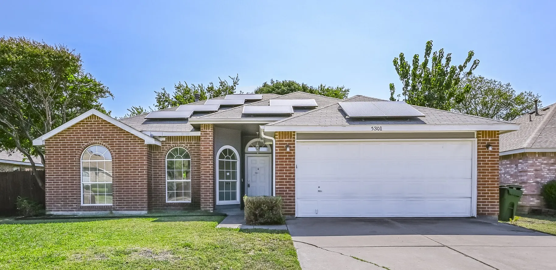 Single Family Residence For Sale in Tarrant County , 5301 Rio Bravo Drive, Arlington, Texas 76017, 3 Bedroom, 2 Bathroom, 2 Garage spaces, 1,552 Sqft, built in 1992, mls#21351135, Real Estate Agent in Arlington, Homes For Sale in Tarrant county, Homes For Sale in Arlington, Realtor in Arlington Texas, Real Estate Brokerage Independent Realty Texas, Luminita Cordes Realtor
