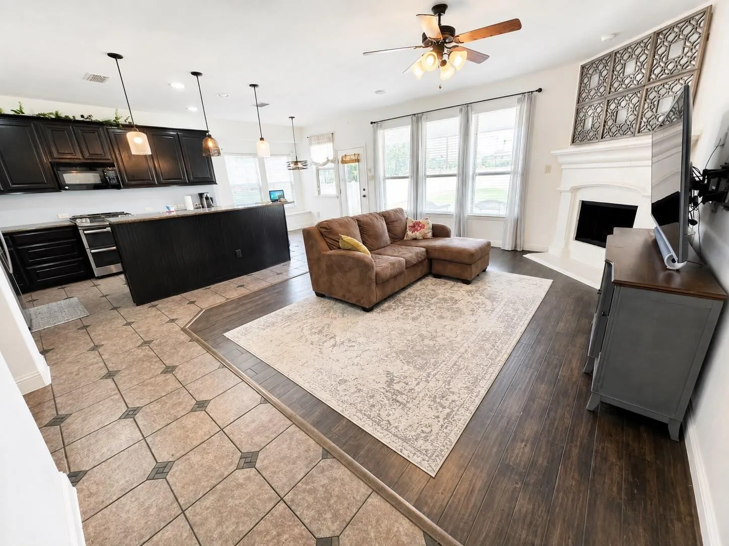 Single Family Residence For Sale in Denton County , 1131 Charleston Lane, Savannah, Texas 76227, 4 Bedroom, 4 Bathroom, 2 Garage spaces, 2,792 Sqft, built in 2011, mls#21352123, Real Estate Agent in Savannah, Homes For Sale in Denton county, Homes For Sale in Savannah, Realtor in Savannah Texas, Real Estate Brokerage Independent Realty Texas, Luminita Cordes Realtor